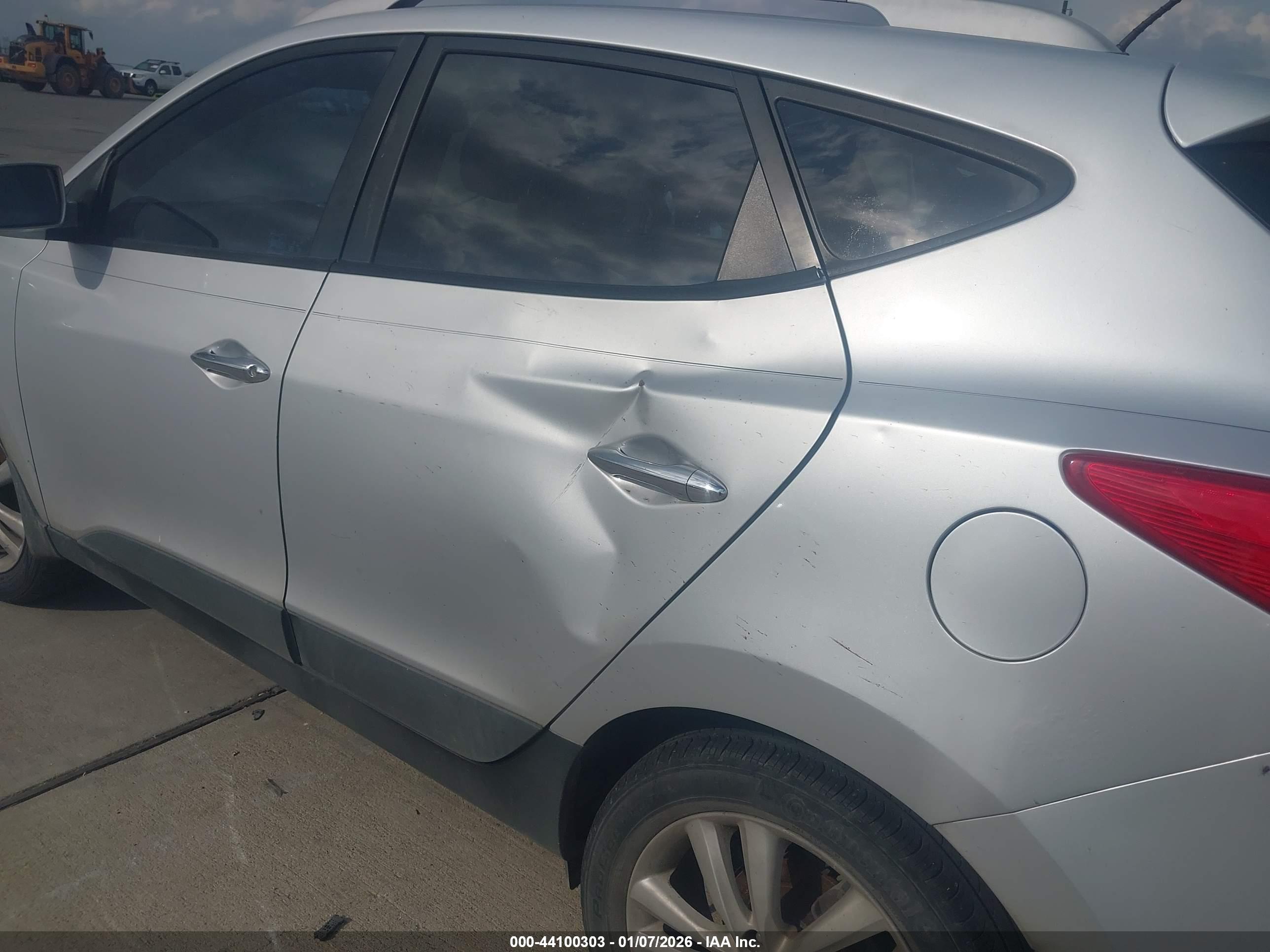 HYUNDAI TUCSON image 6