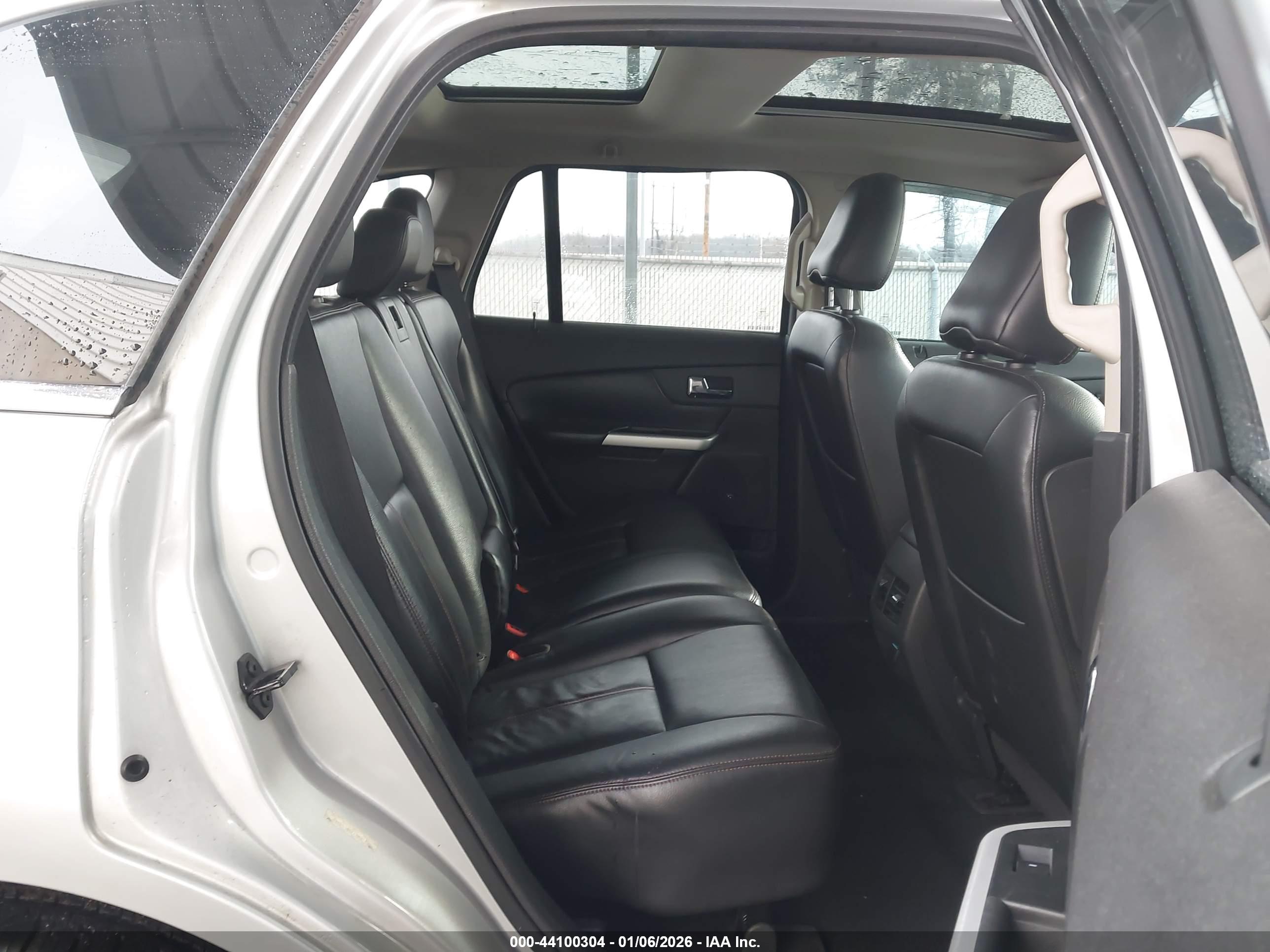FORD EDGE image 8