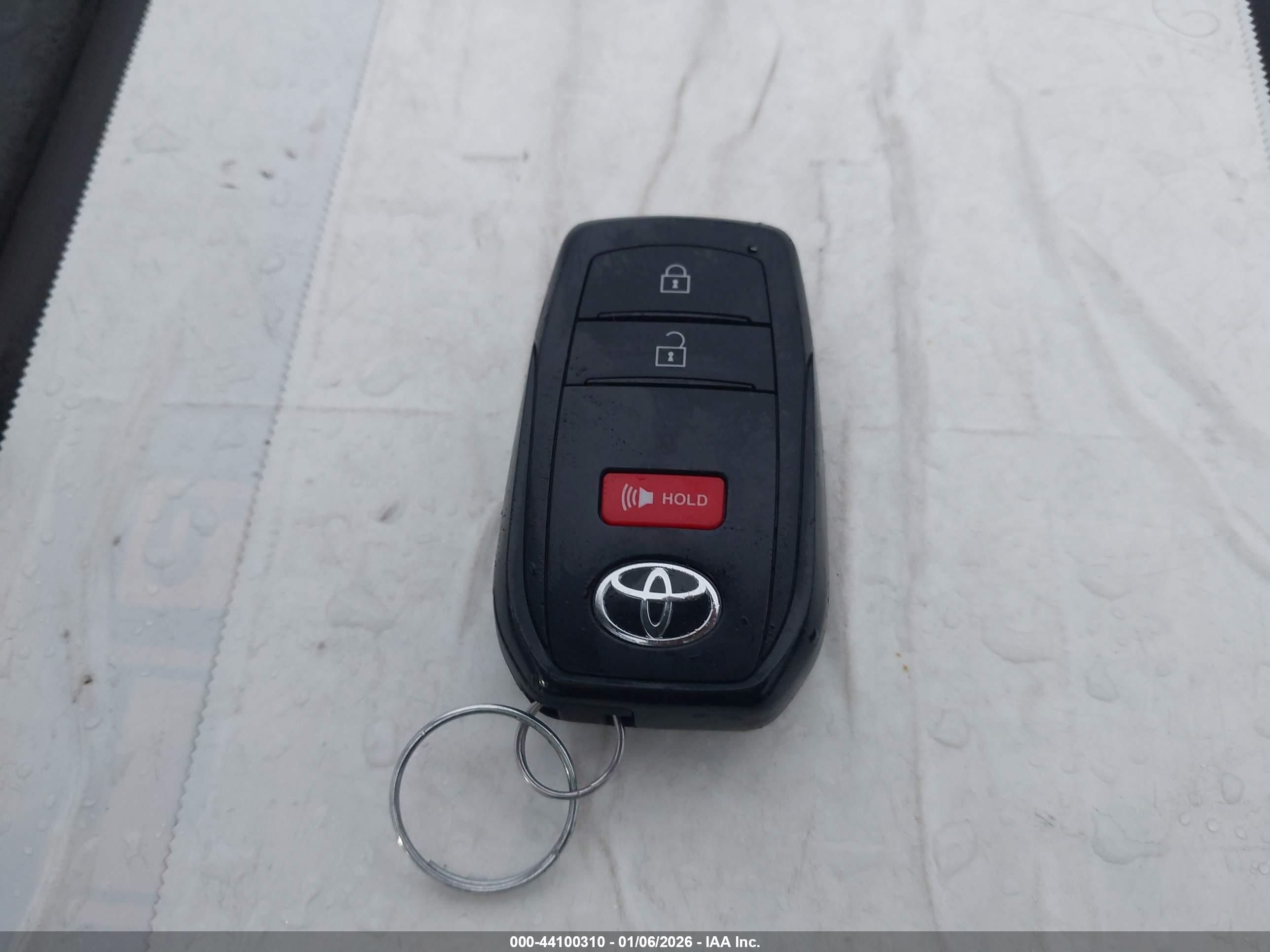TOYOTA TACOMA image 11