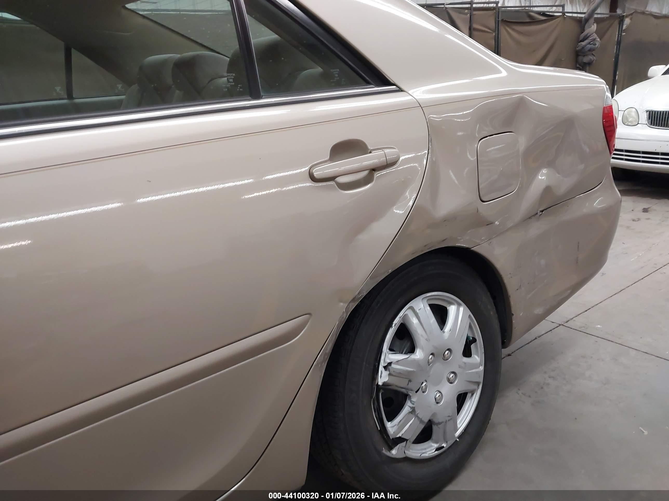 TOYOTA CAMRY image 6