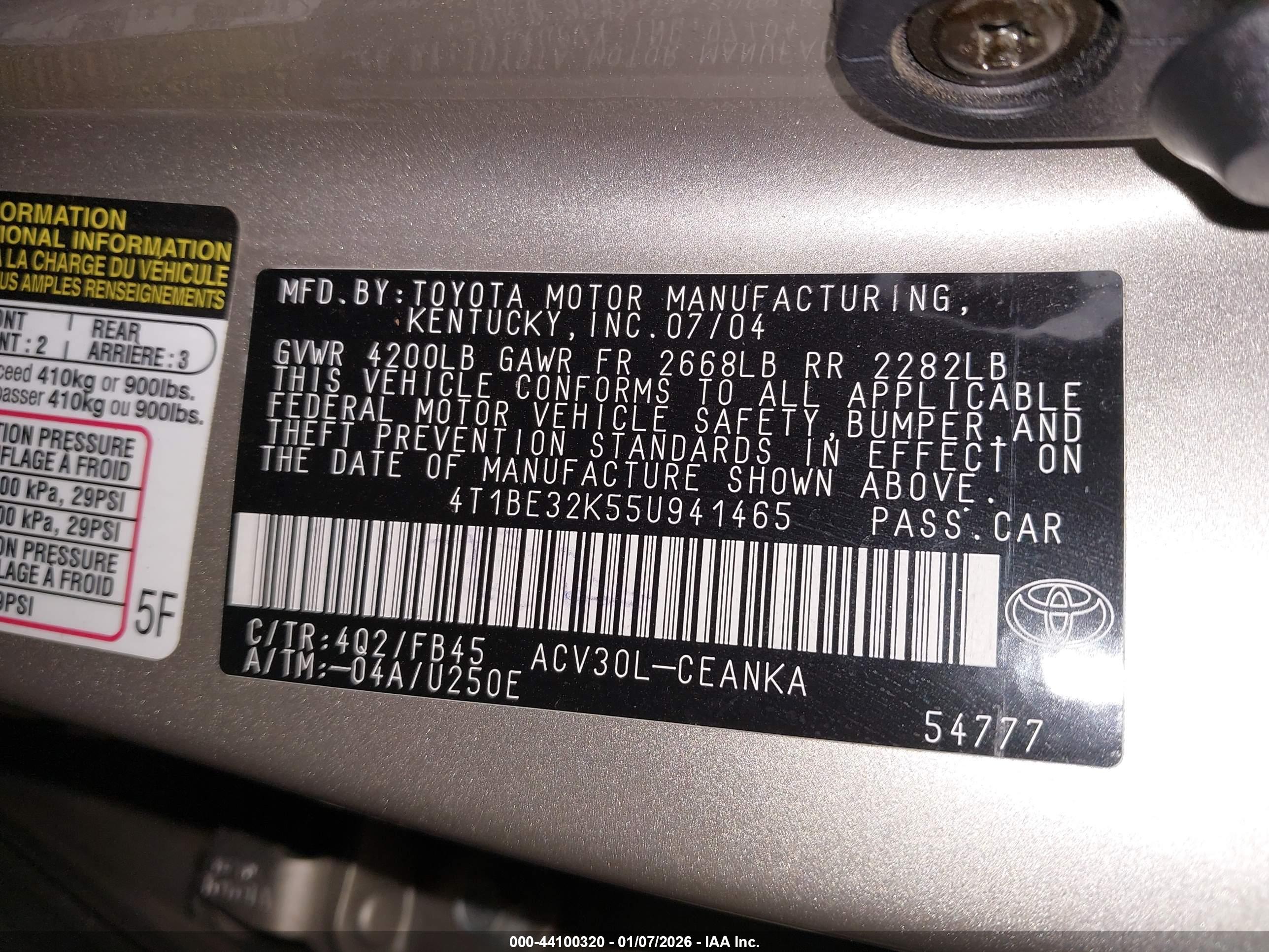 TOYOTA CAMRY image 9