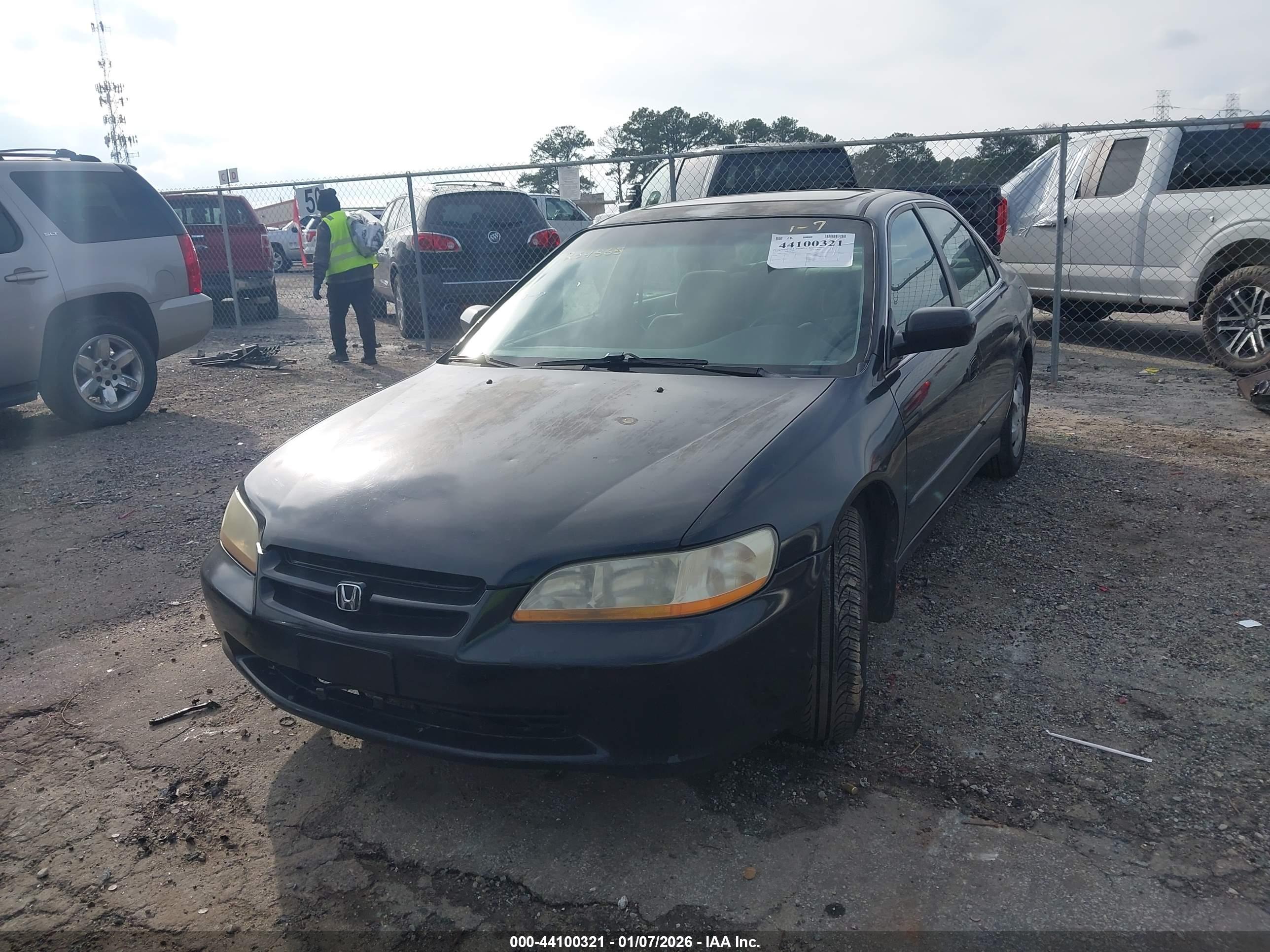 HONDA ACCORD image 2
