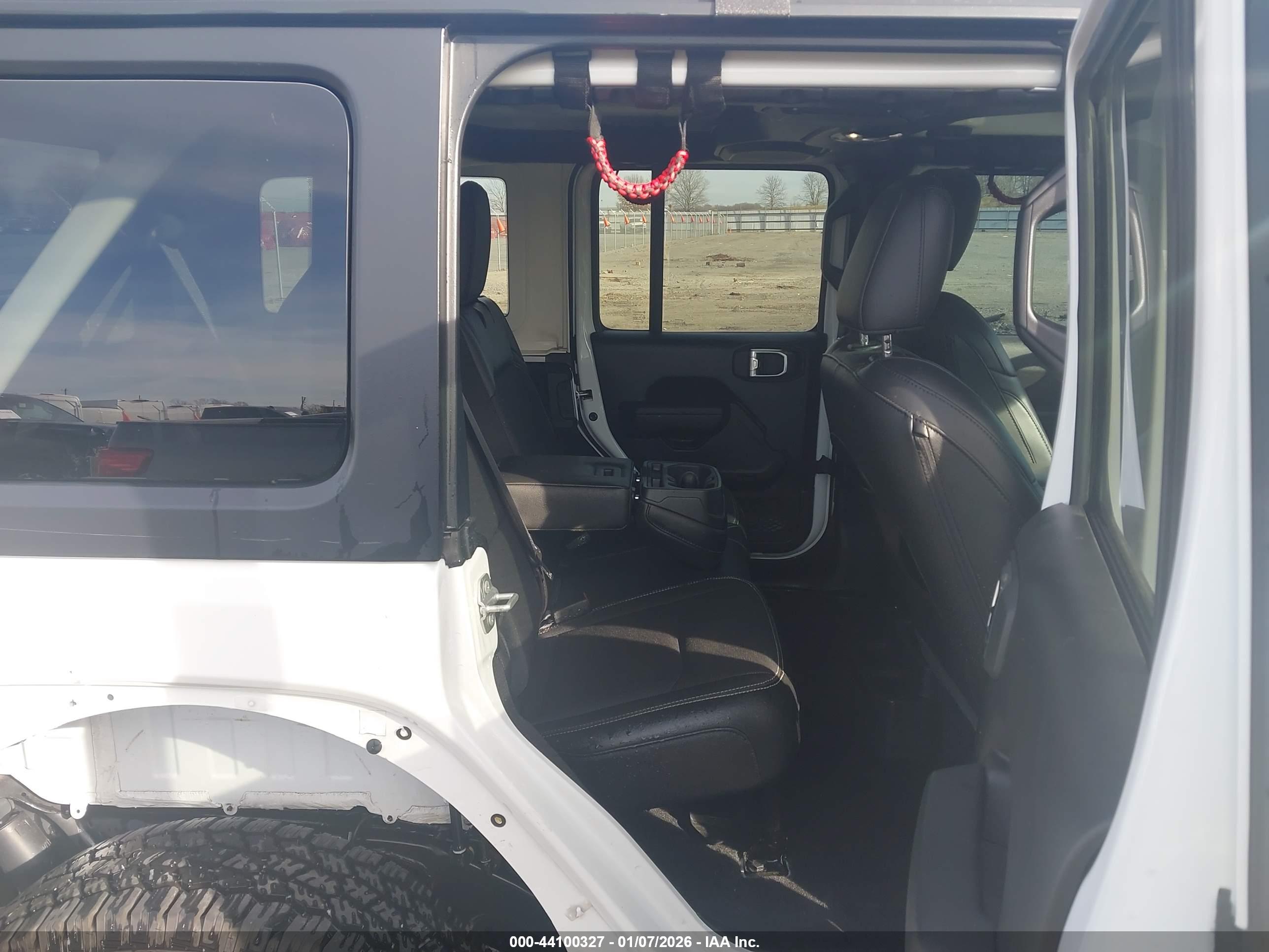 JEEP WRANGLER image 8
