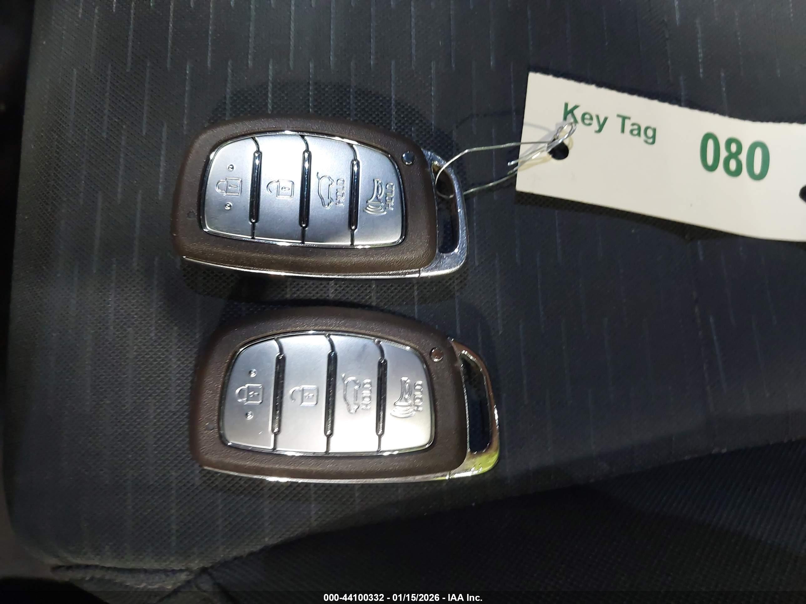 HYUNDAI TUCSON image 11