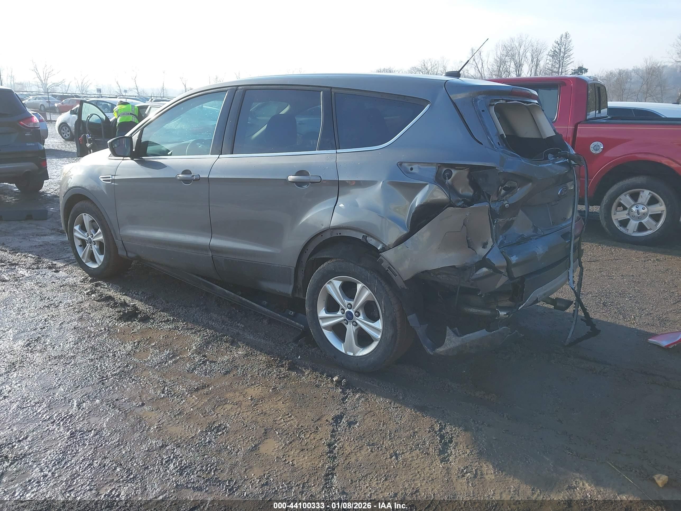 FORD ESCAPE image 3
