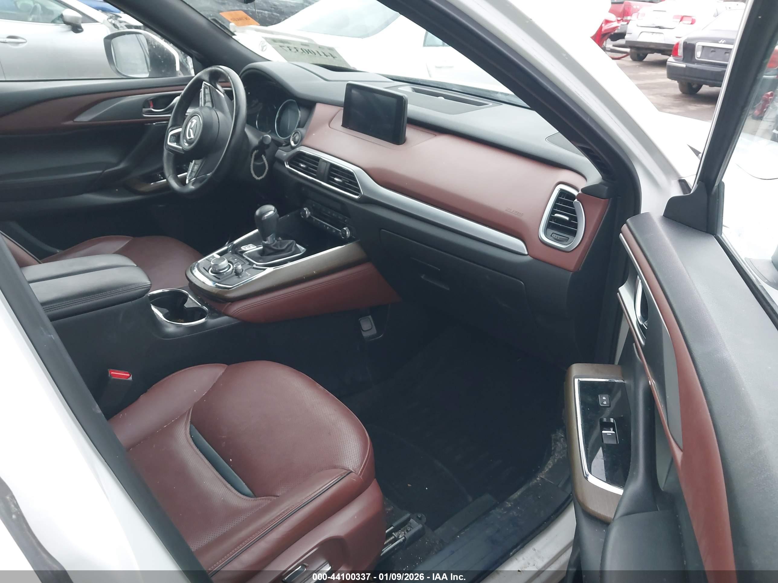 MAZDA CX-9 image 5
