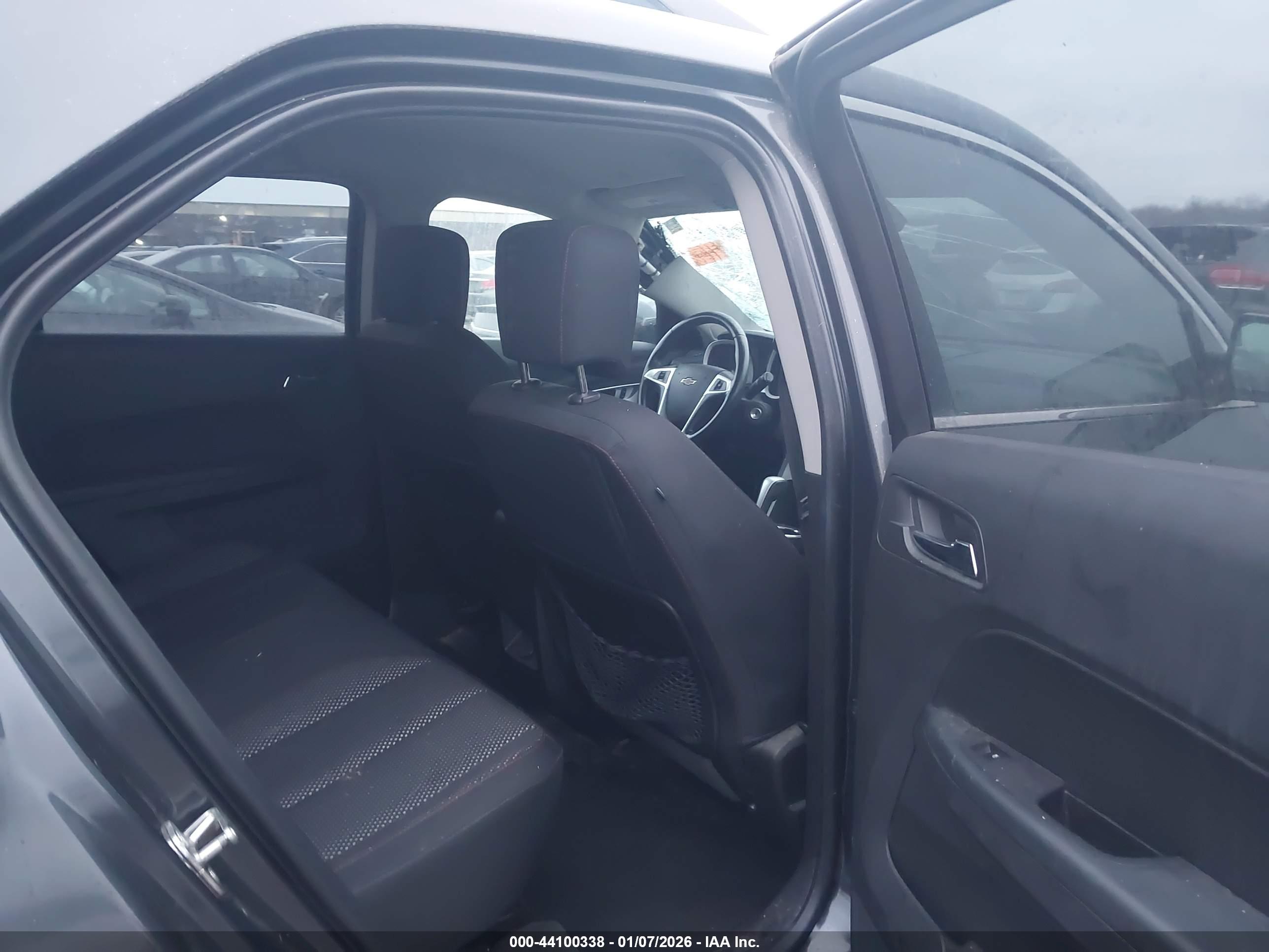 CHEVROLET EQUINOX image 8