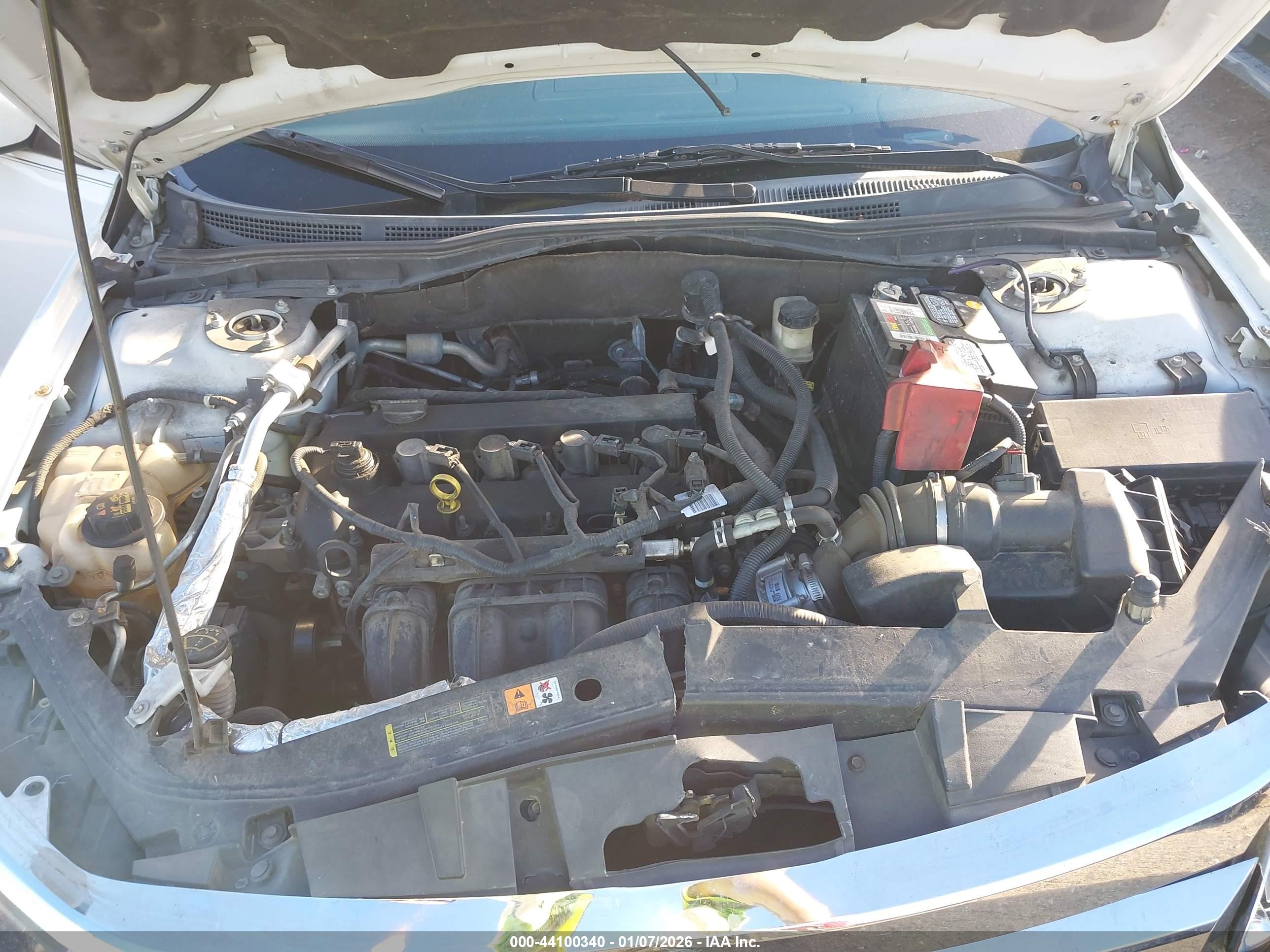 FORD FUSION image 10