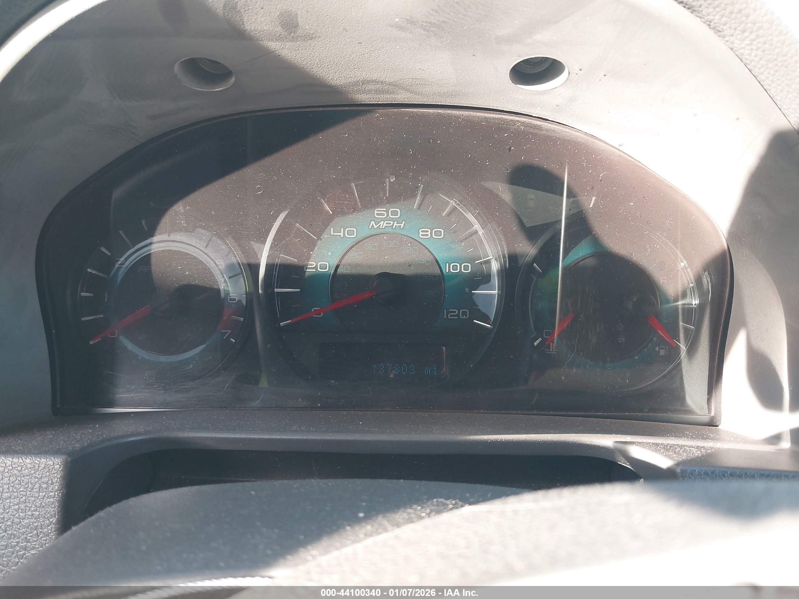 FORD FUSION image 7