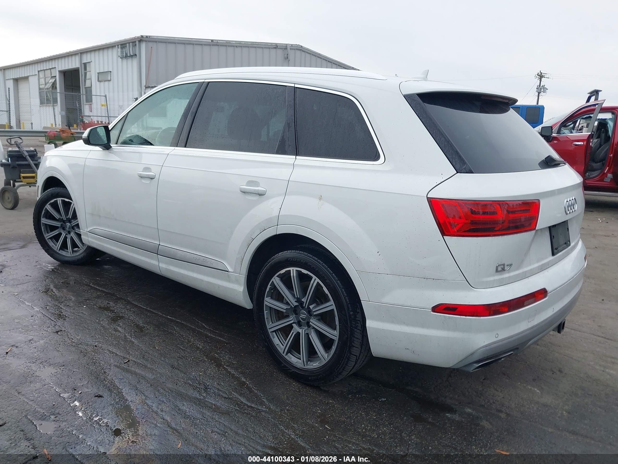 AUDI Q7 image 3