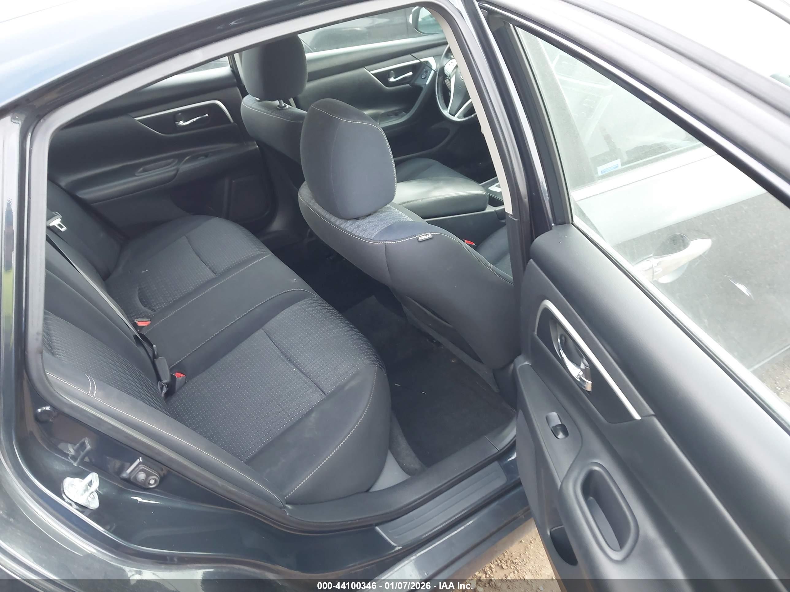 NISSAN ALTIMA image 8