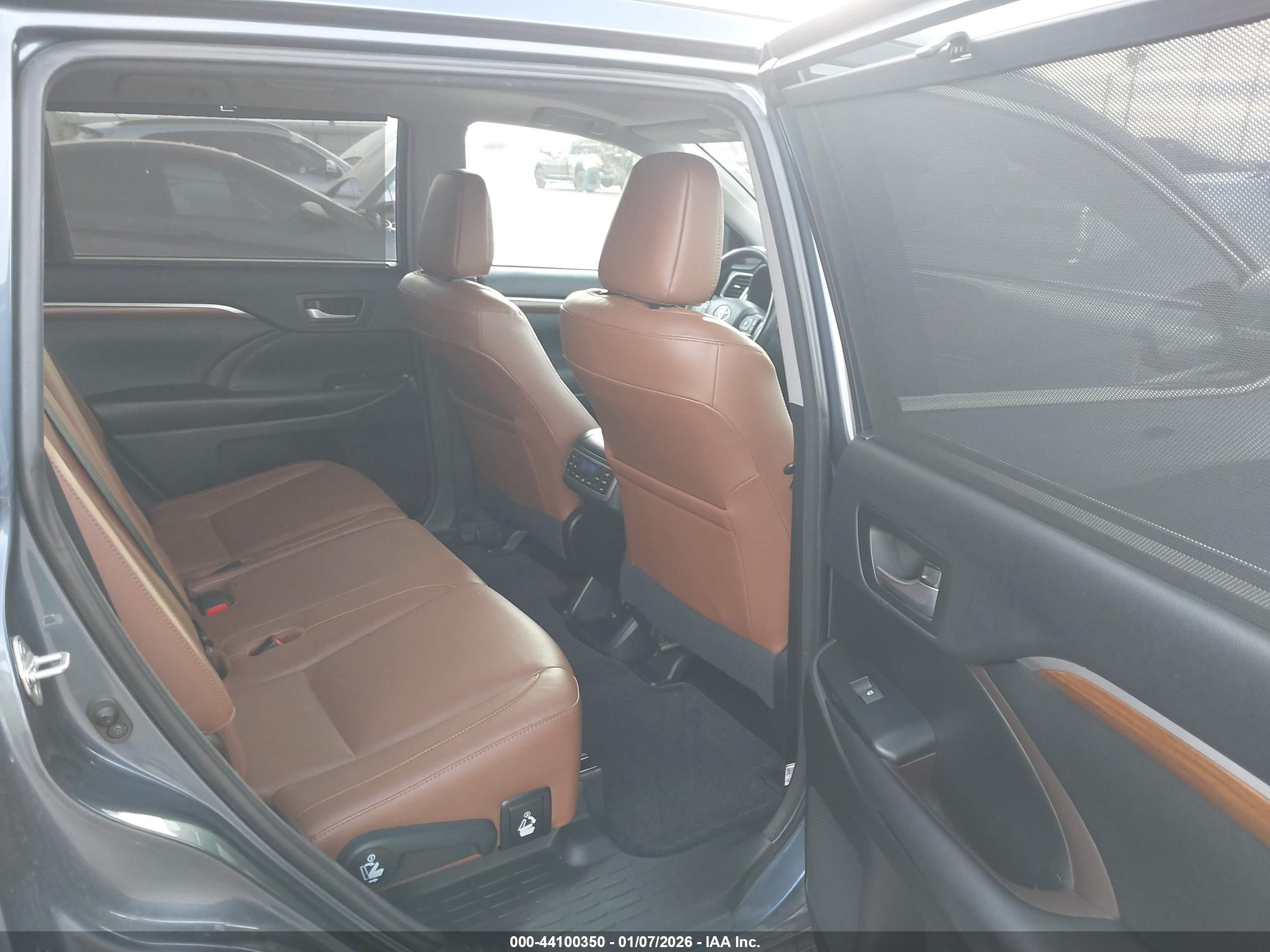 TOYOTA HIGHLANDER image 8