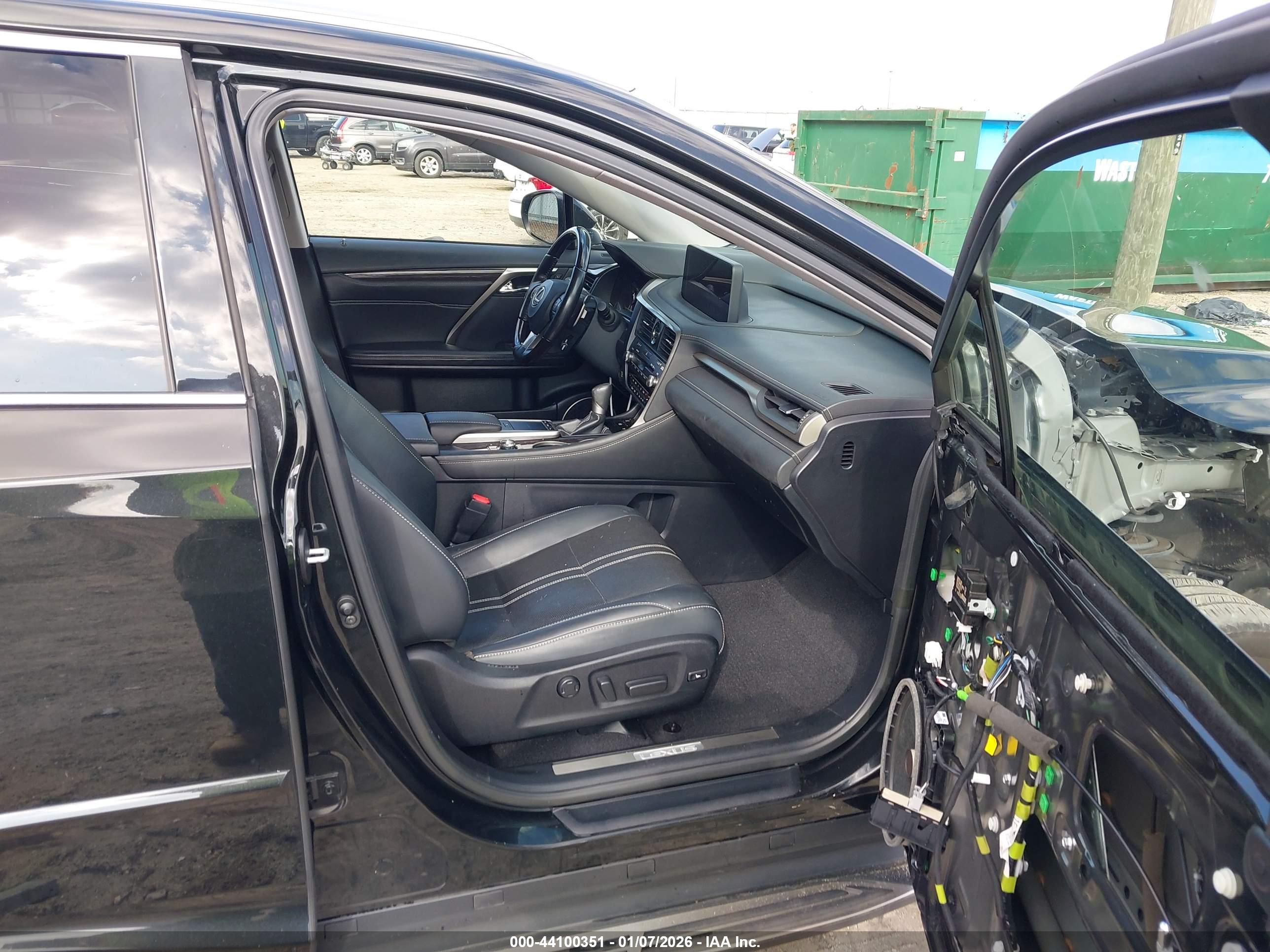 LEXUS RX image 5