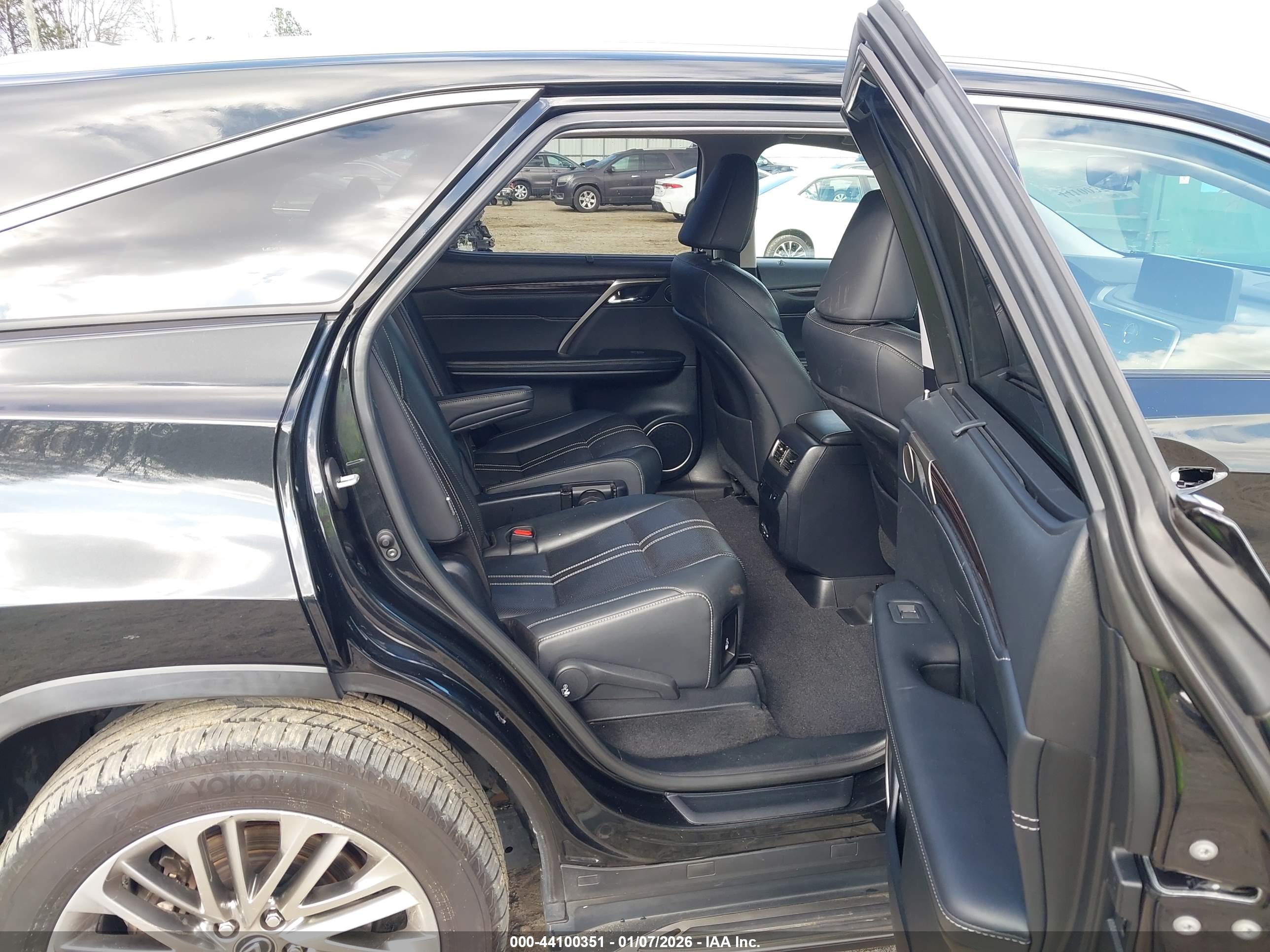 LEXUS RX image 8