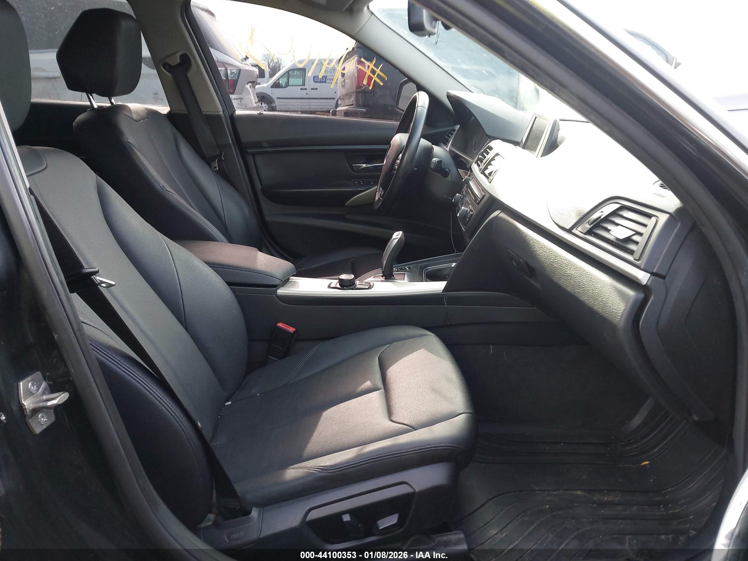 BMW 328I image 5