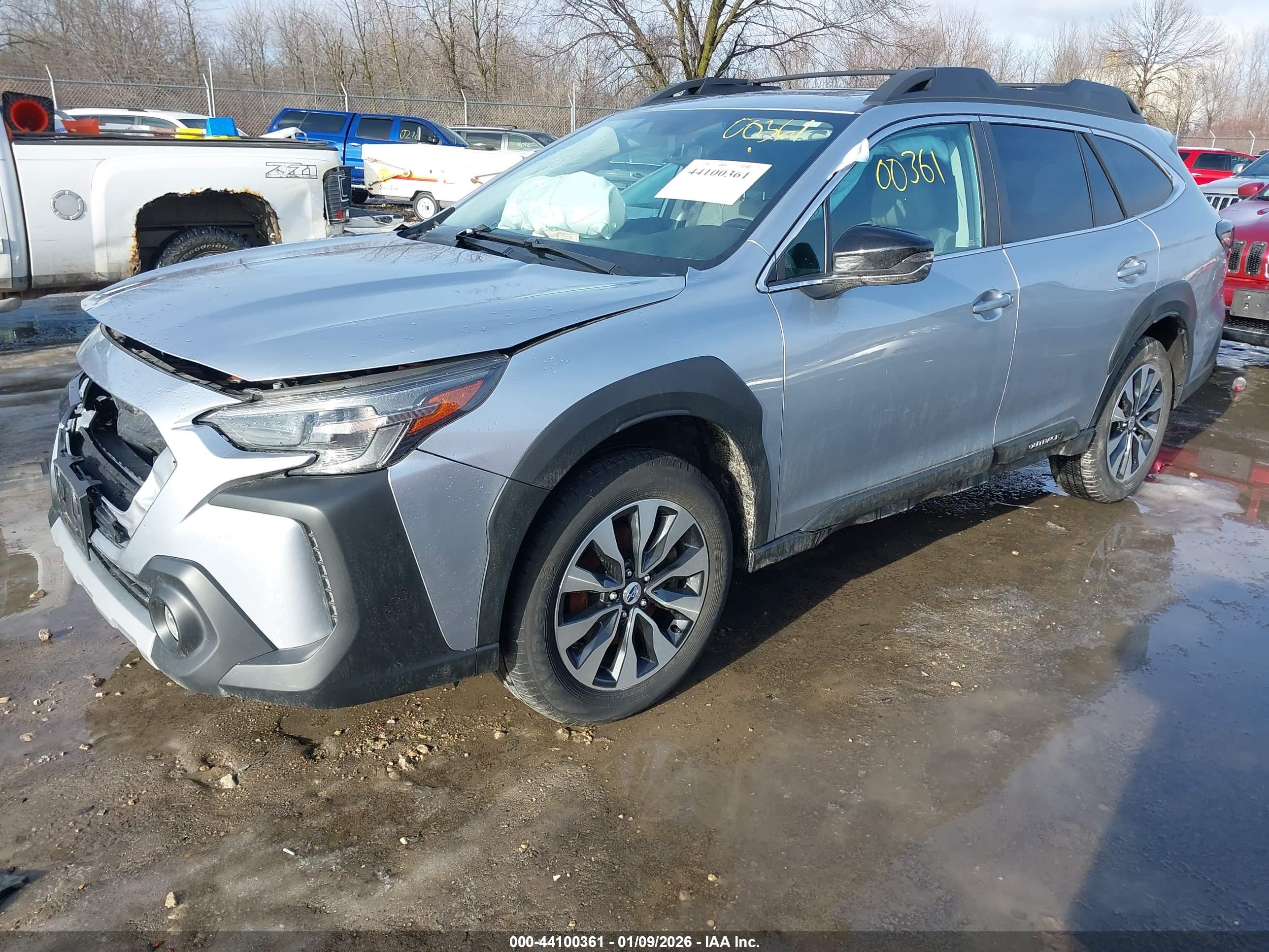 SUBARU OUTBACK image 2