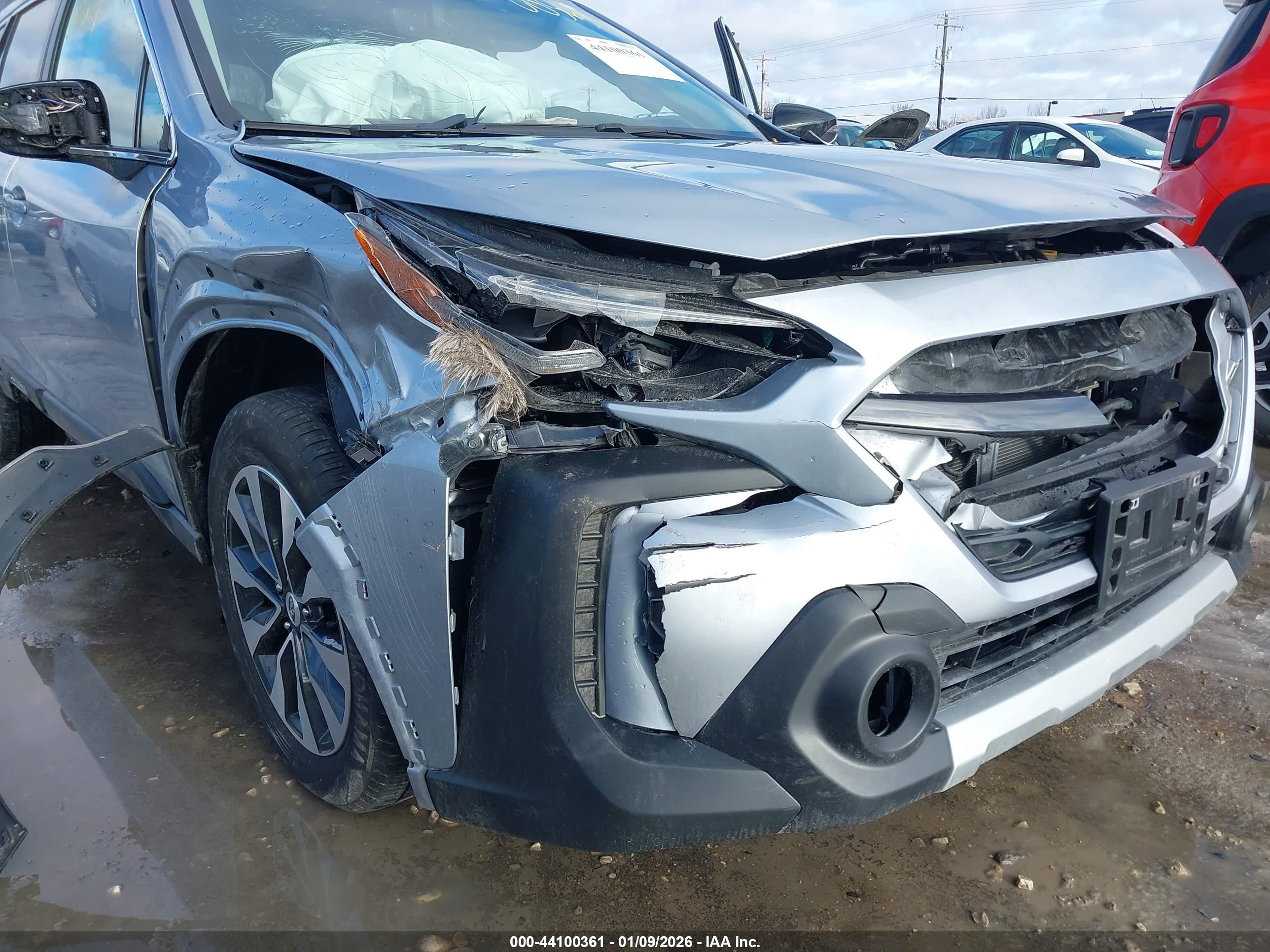 SUBARU OUTBACK image 6