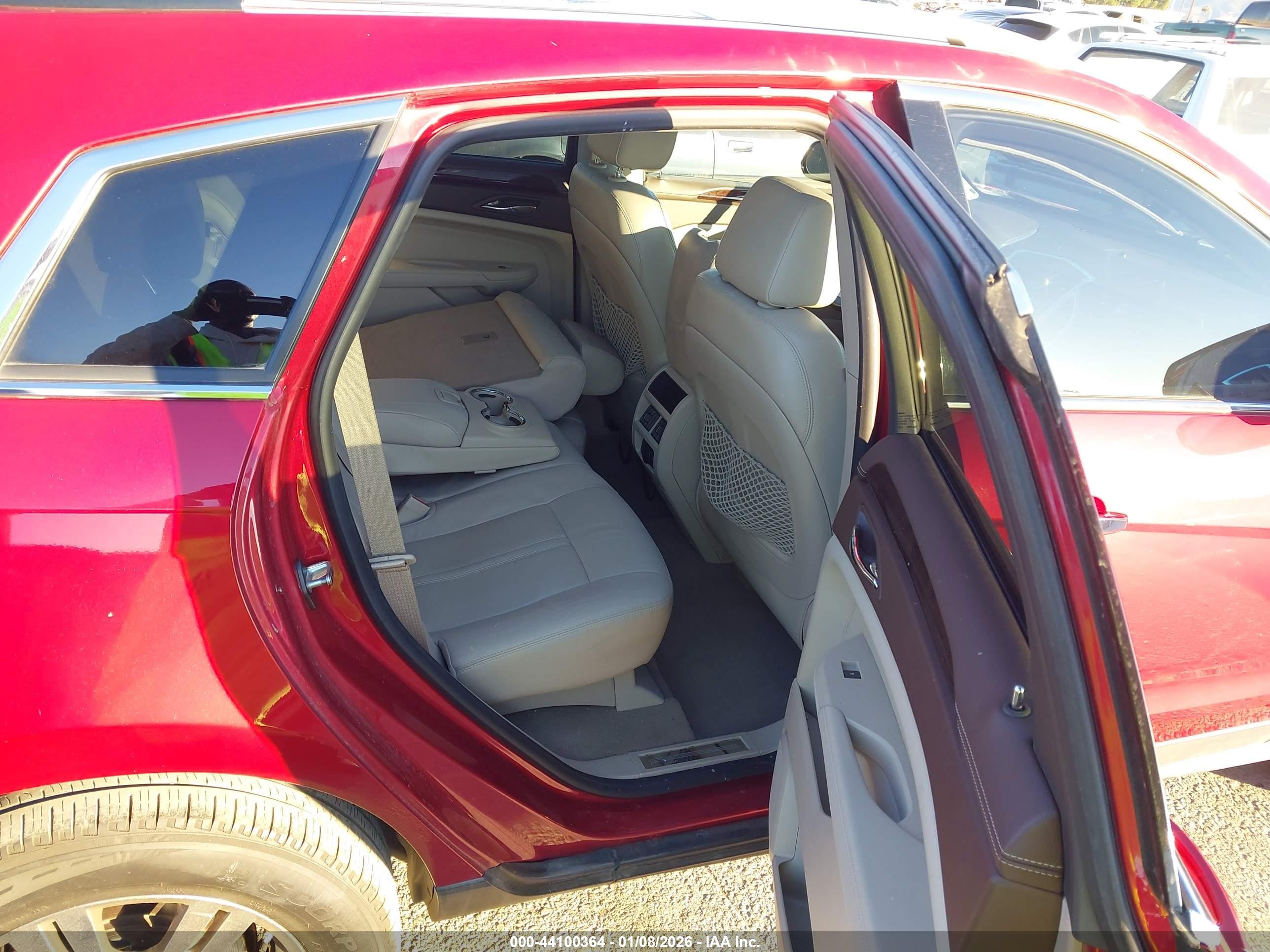 CADILLAC SRX image 8