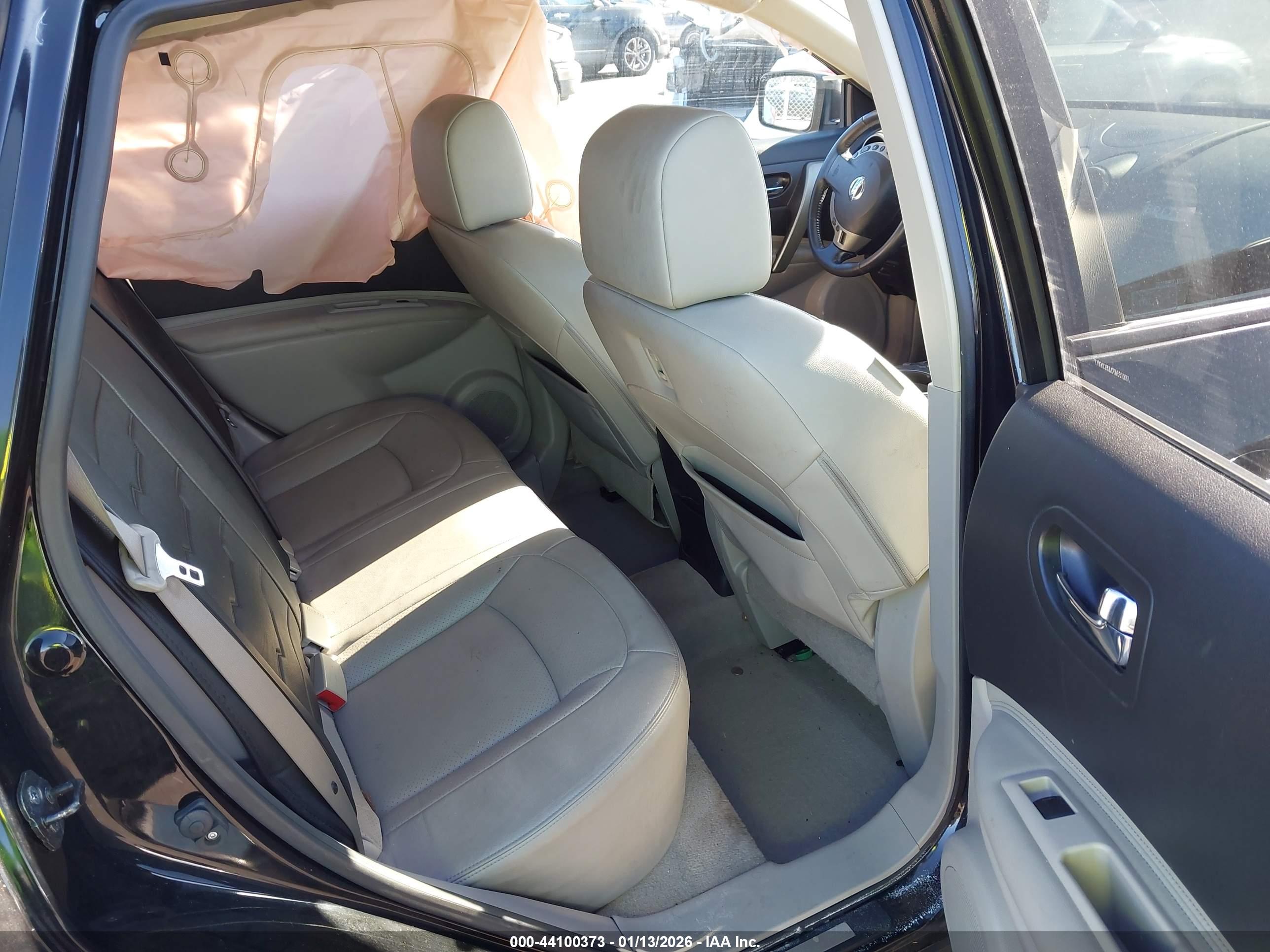 NISSAN ROGUE image 8