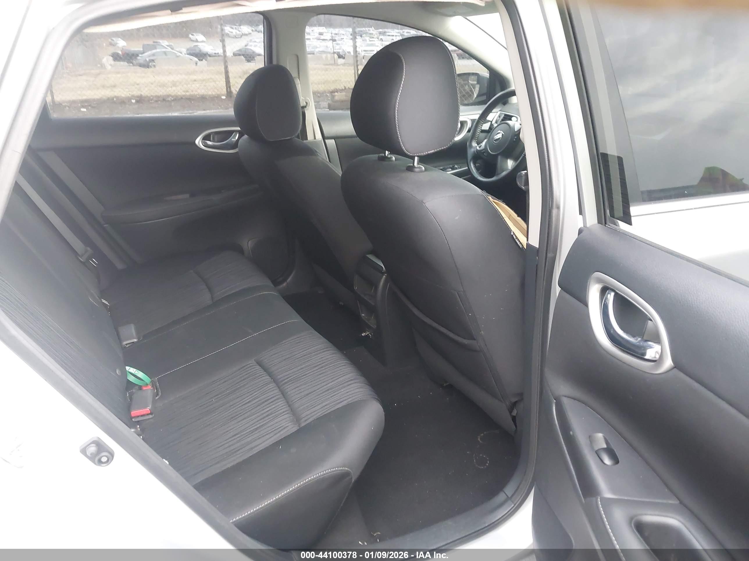 NISSAN SENTRA image 8