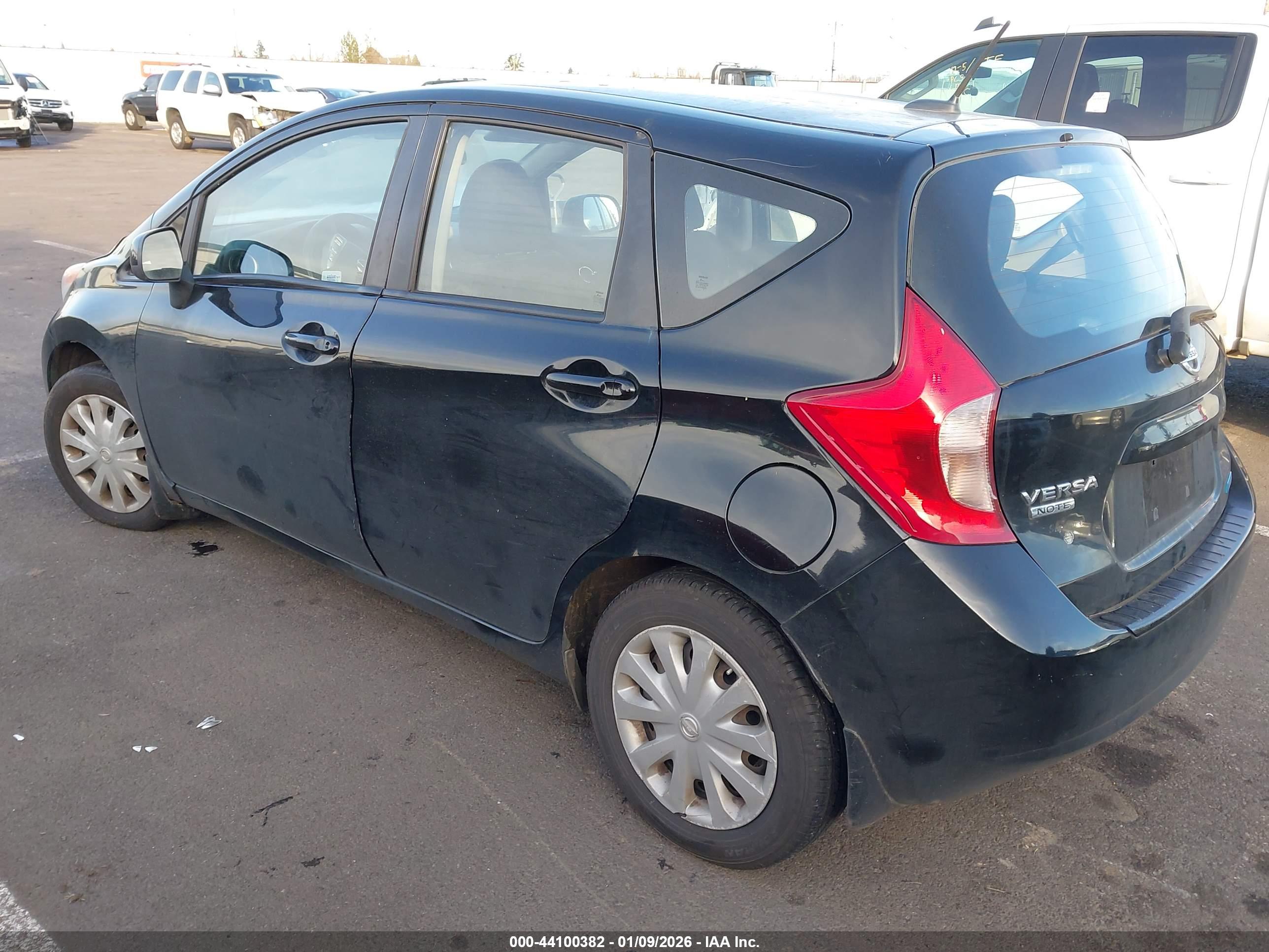 NISSAN VERSA image 3