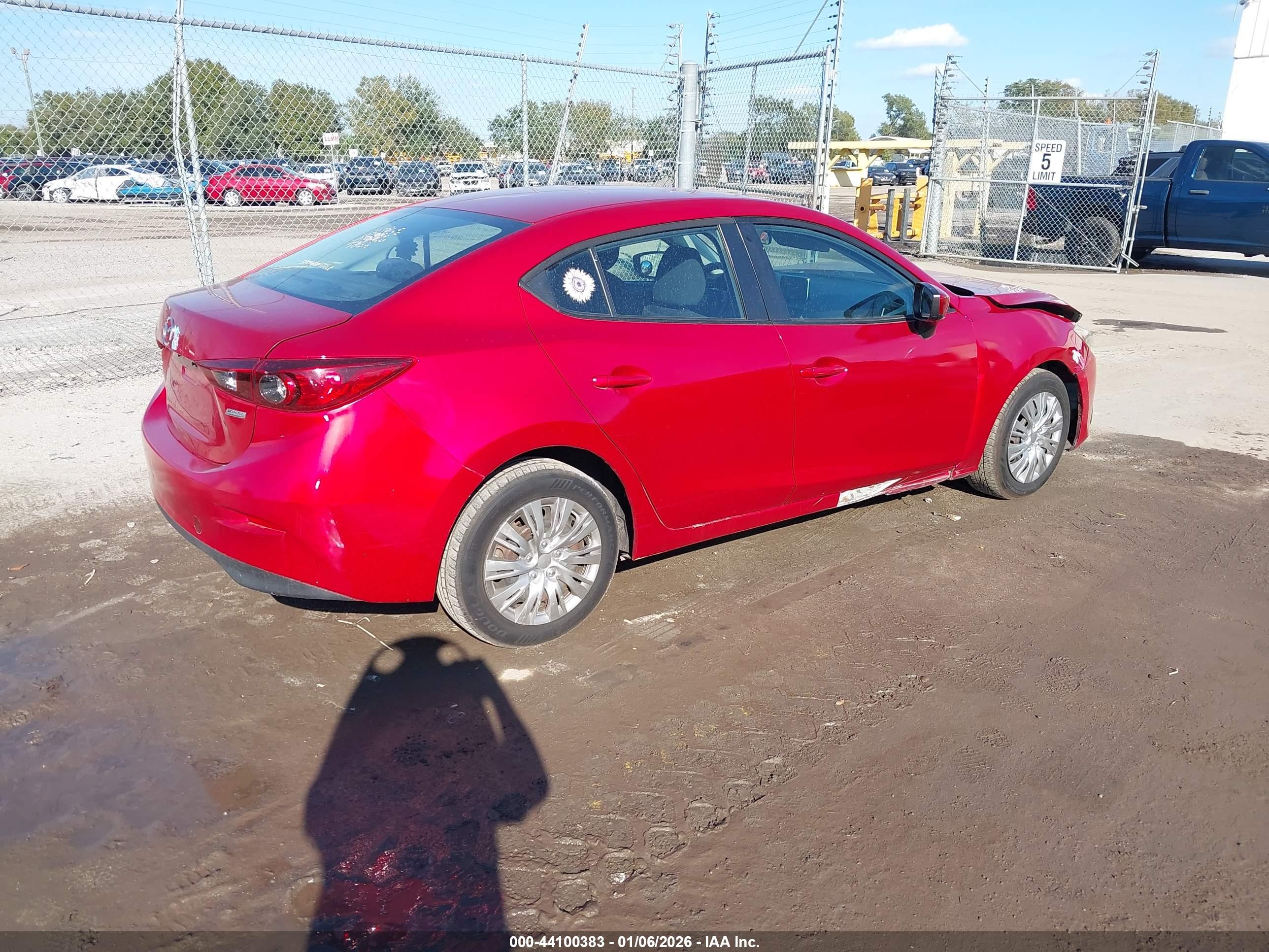 MAZDA MAZDA3 image 4