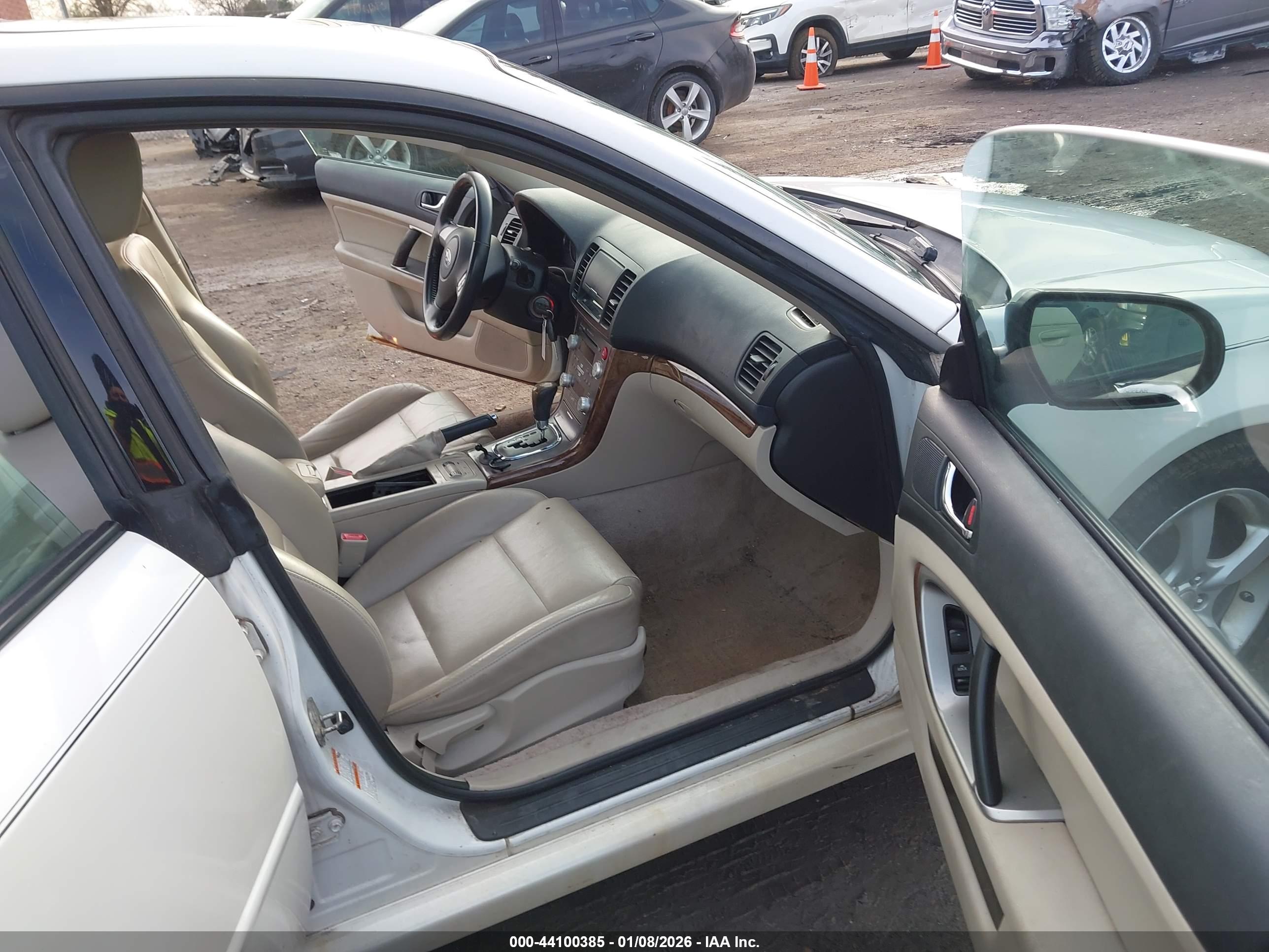 SUBARU LEGACY image 5