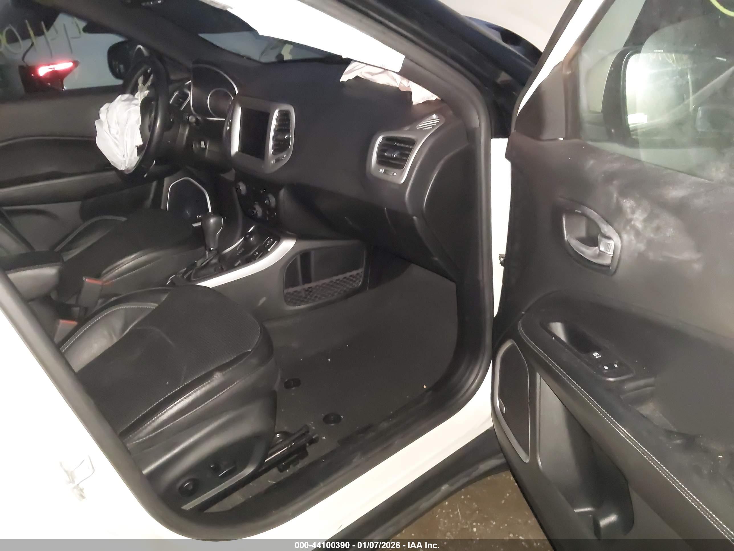 JEEP COMPASS image 5