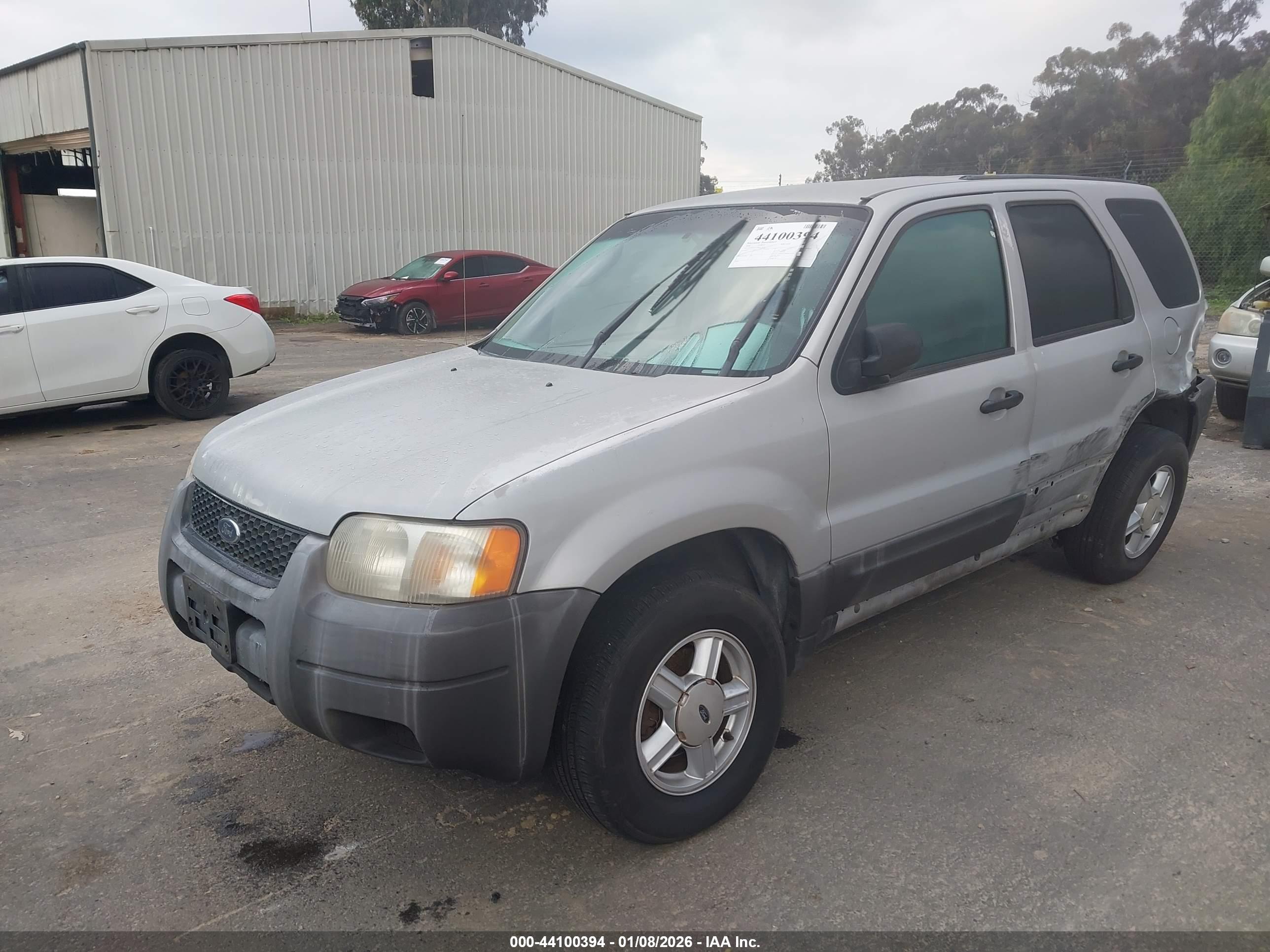 FORD ESCAPE image 2