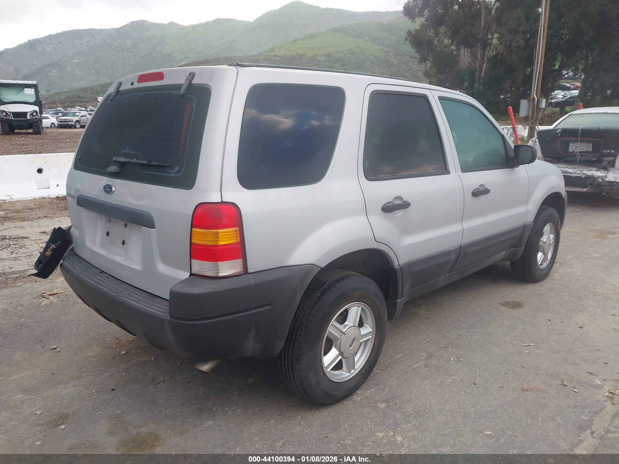 FORD ESCAPE image 4