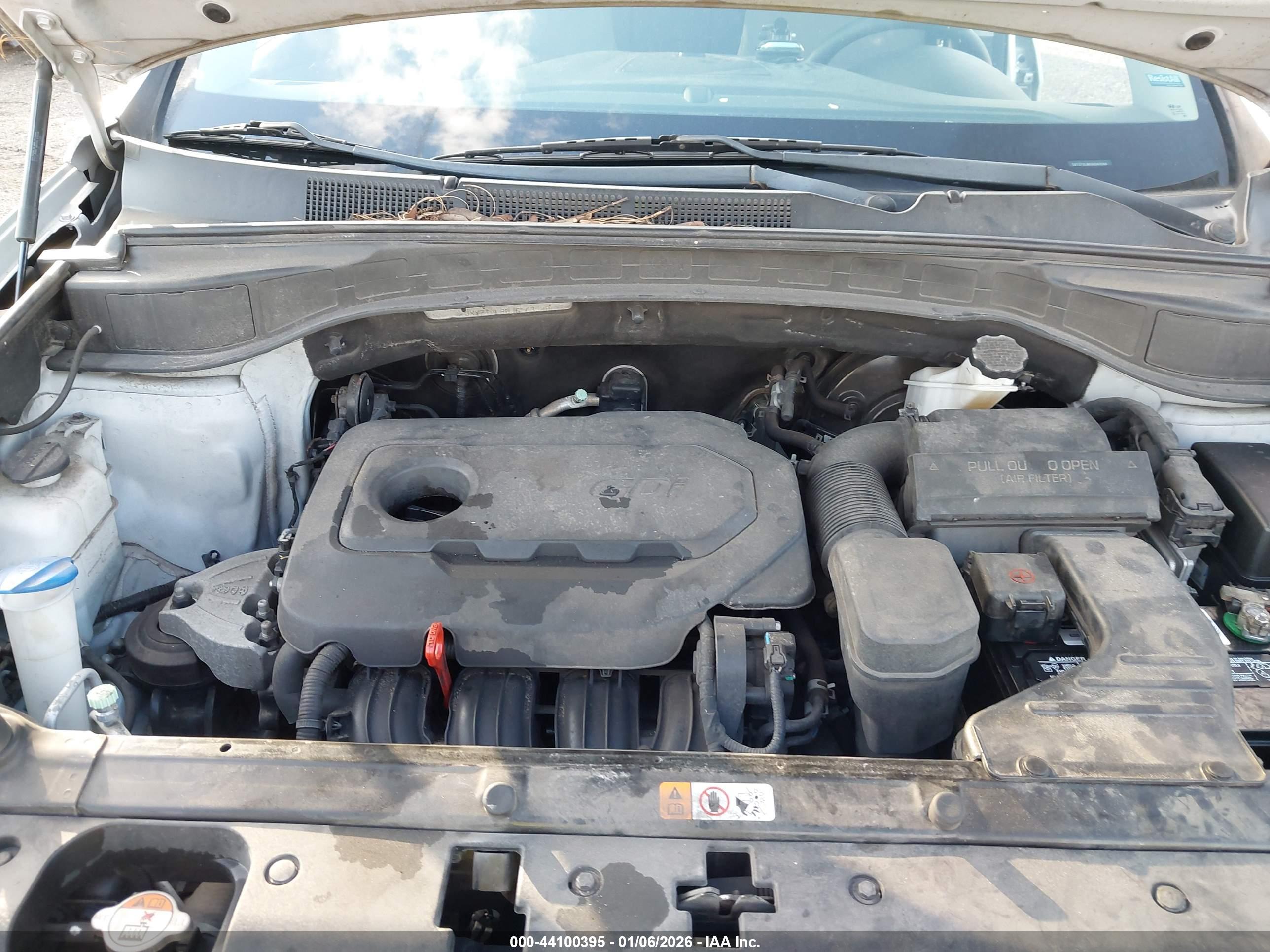HYUNDAI SANTA image 10