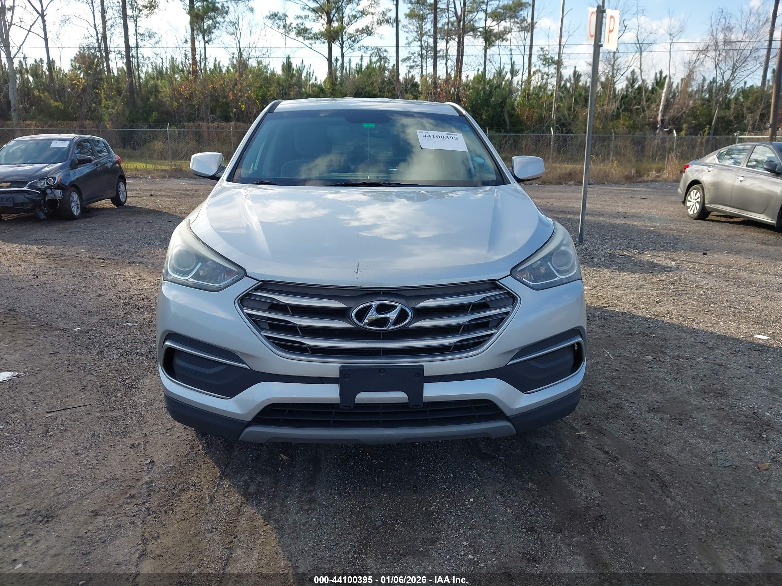 HYUNDAI SANTA image 6