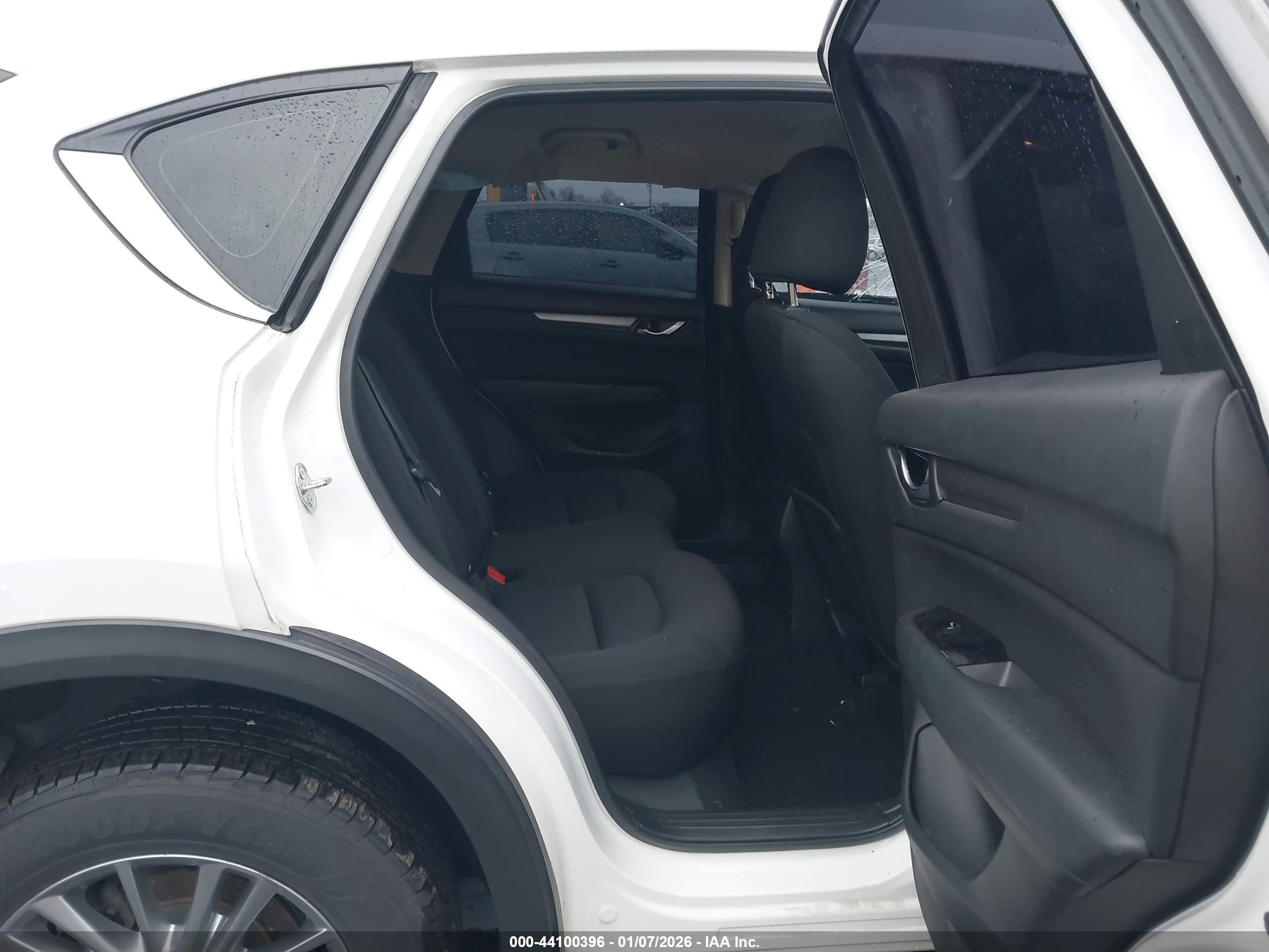 MAZDA CX-5 image 8