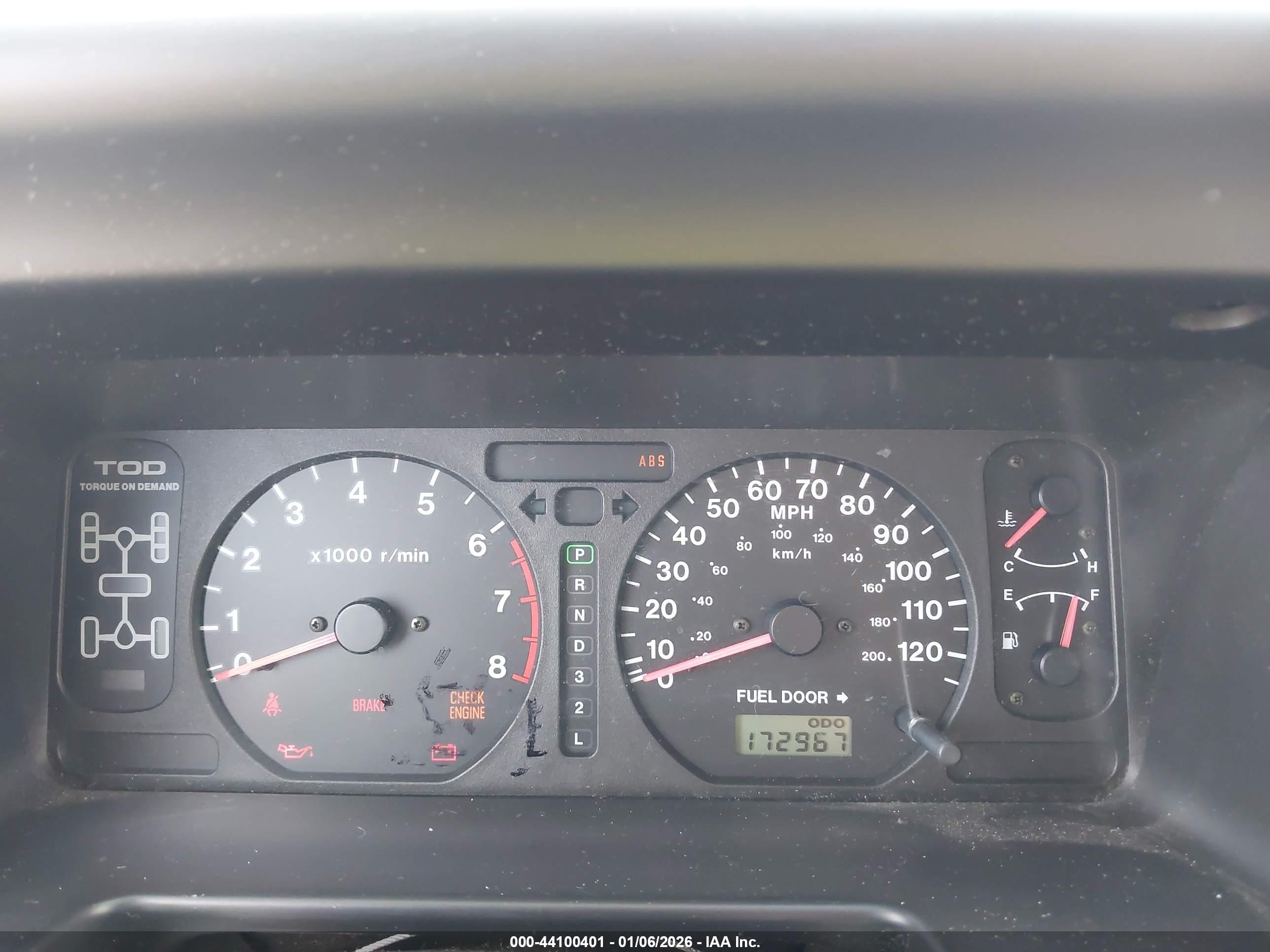 ISUZU TROOPER image 7