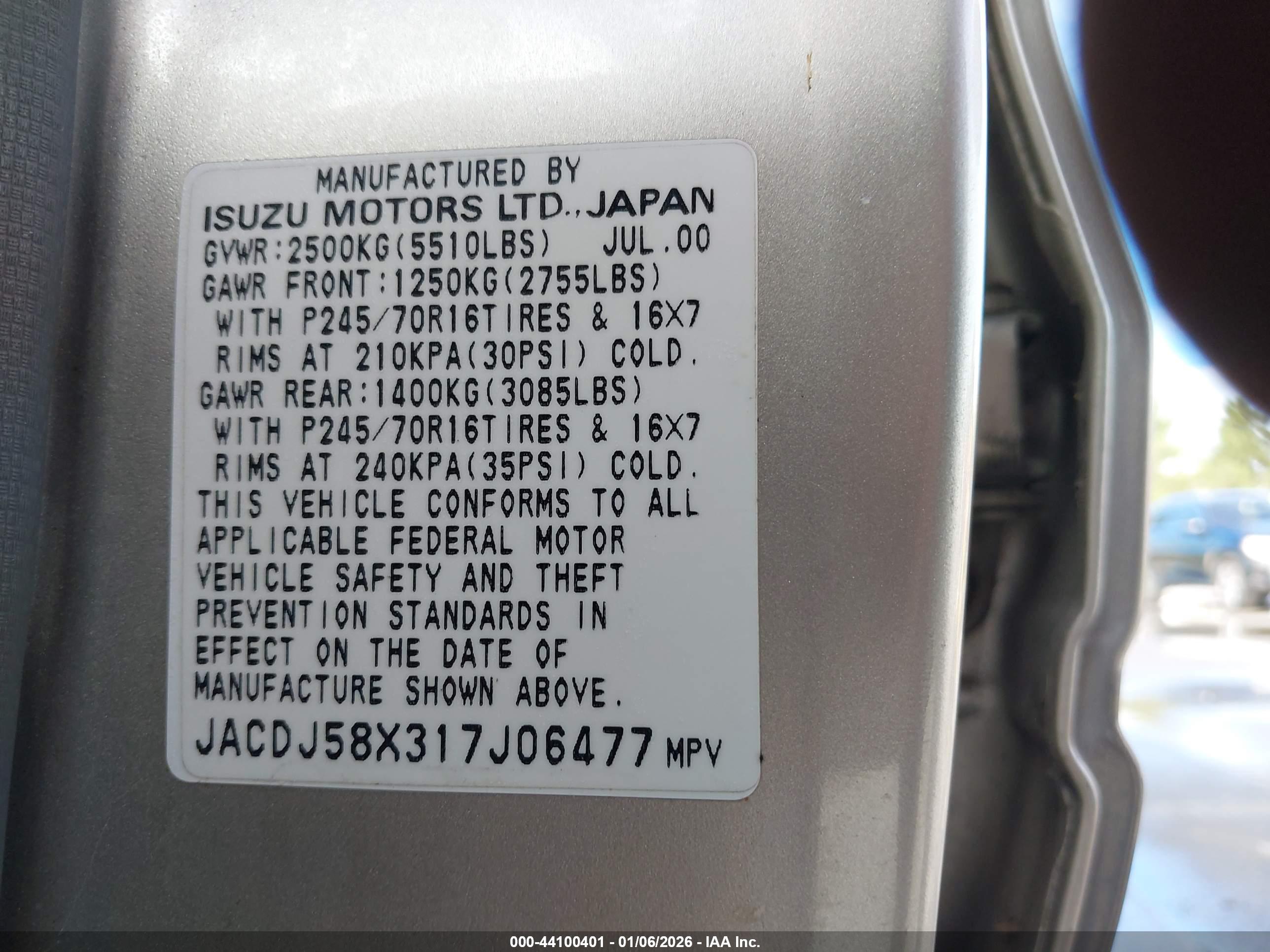 ISUZU TROOPER image 9