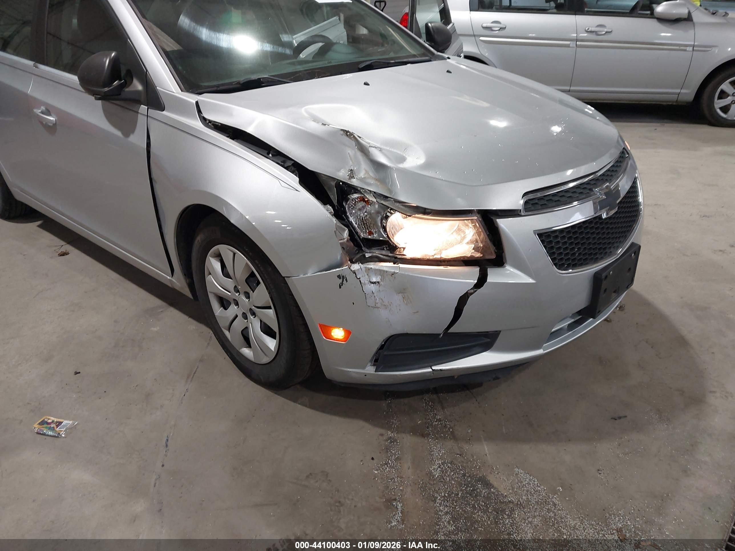 CHEVROLET CRUZE image 6