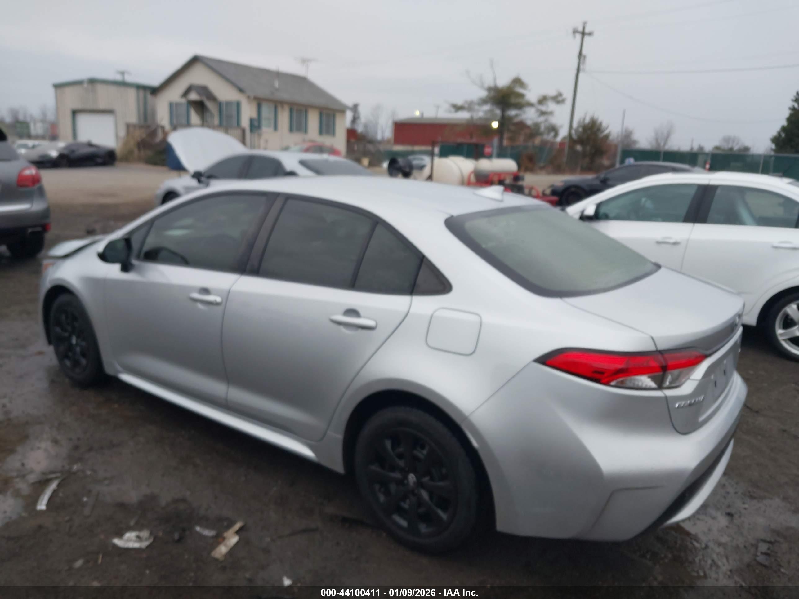 TOYOTA COROLLA image 3