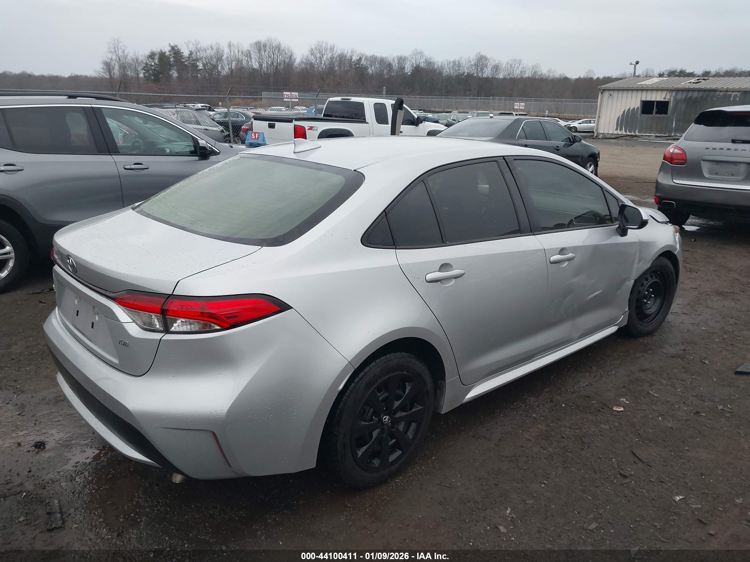 TOYOTA COROLLA image 4