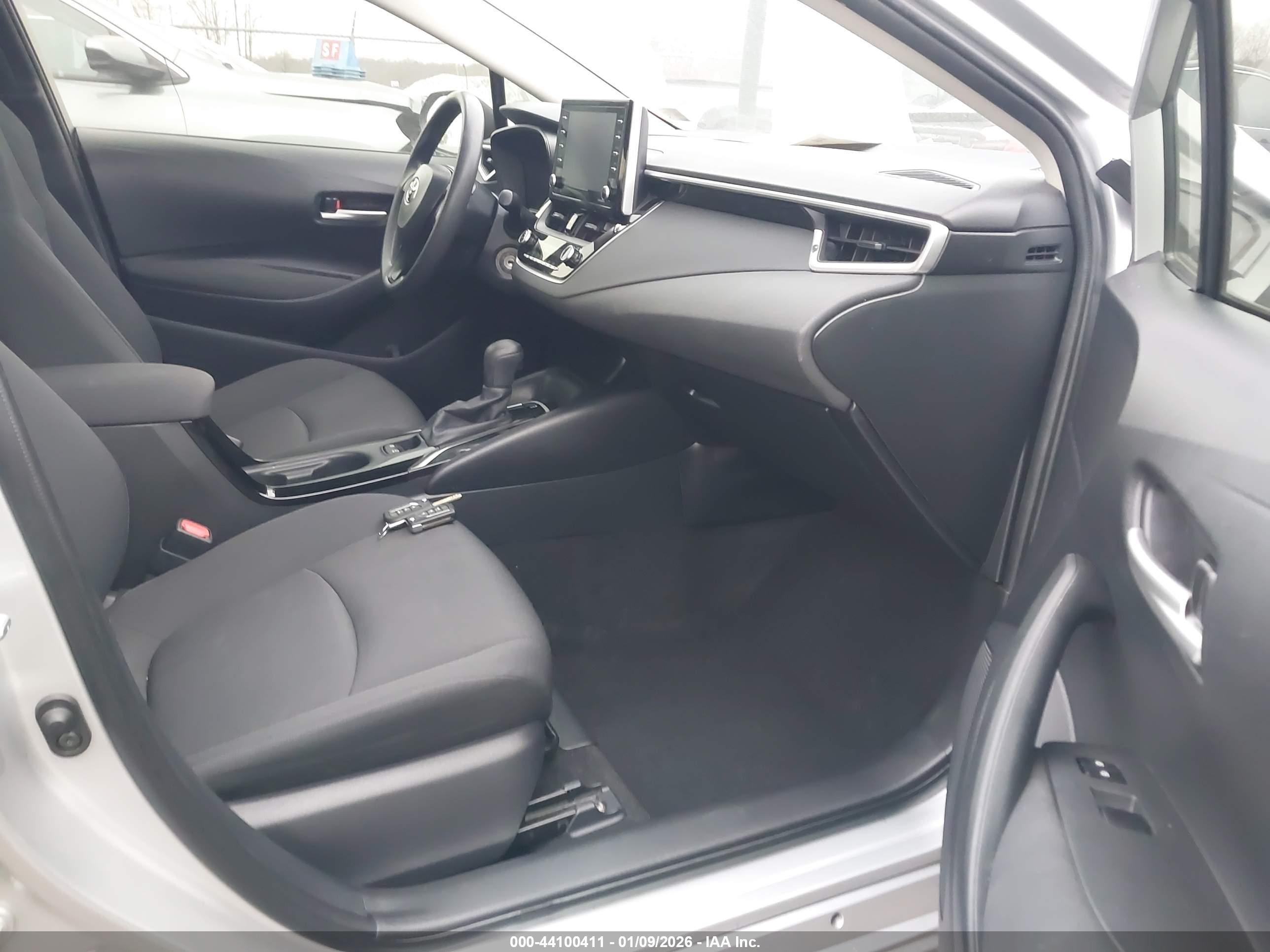 TOYOTA COROLLA image 5