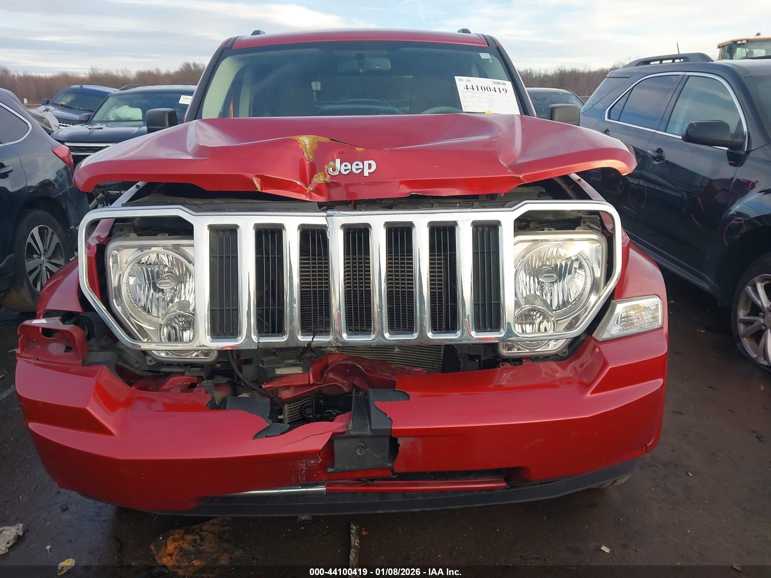 JEEP LIBERTY image 6