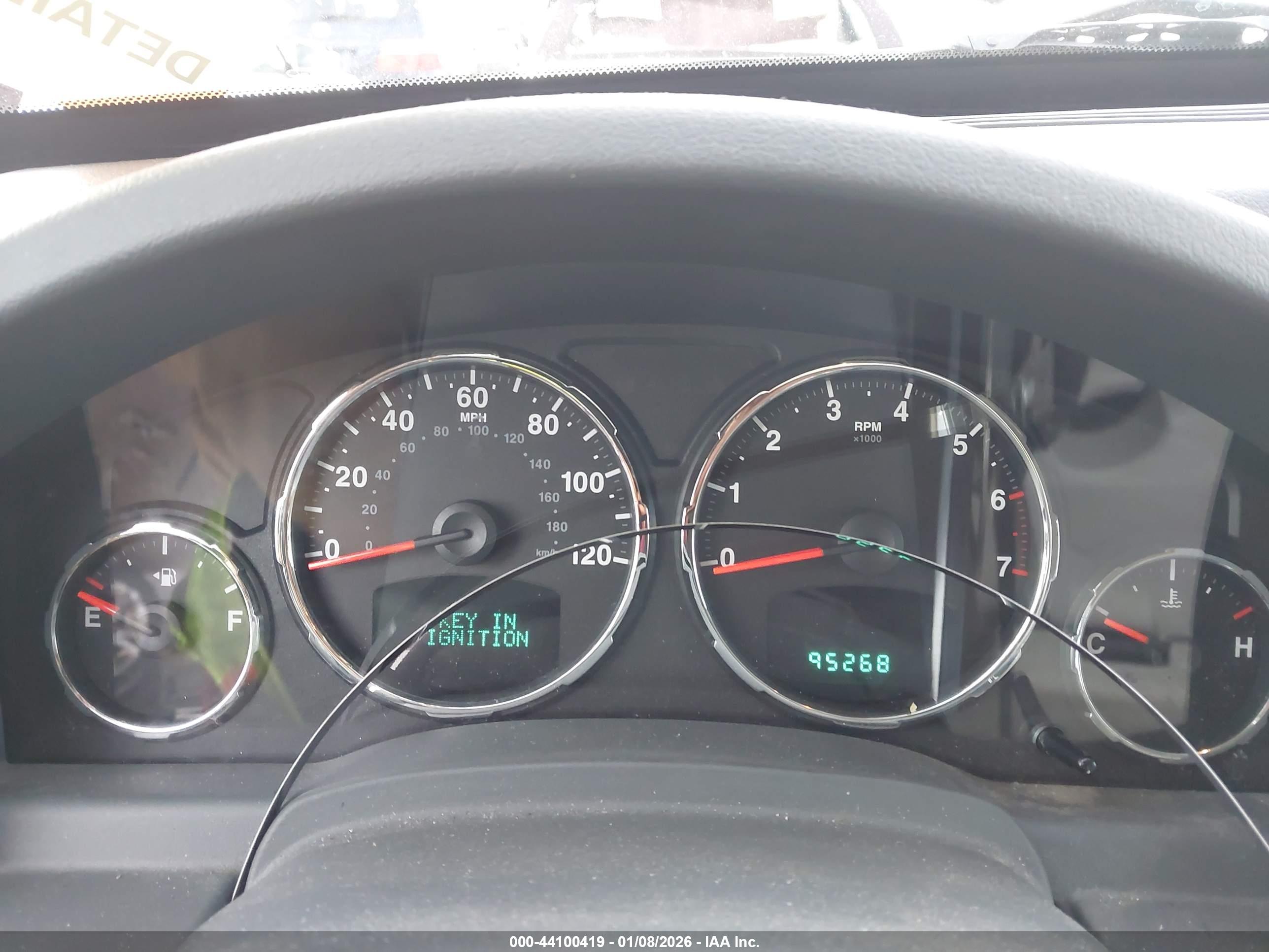 JEEP LIBERTY image 7