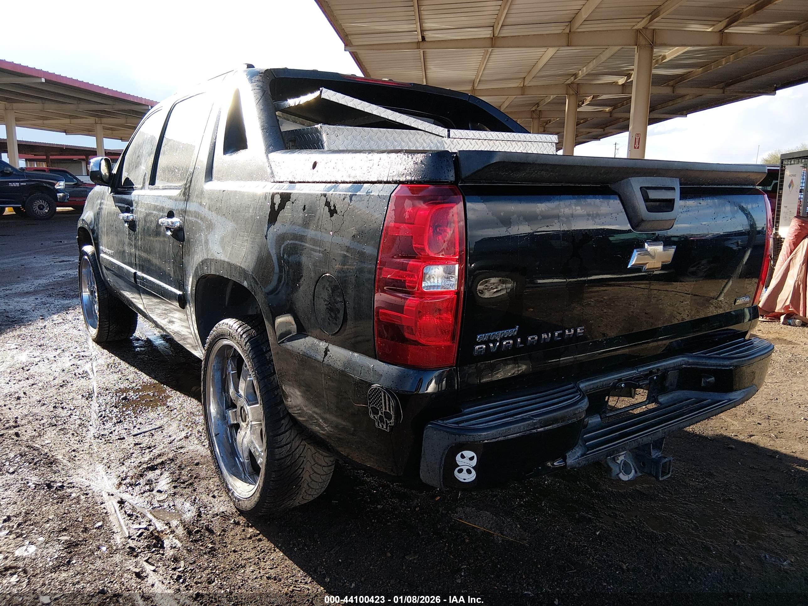 CHEVROLET AVALANCHE image 3