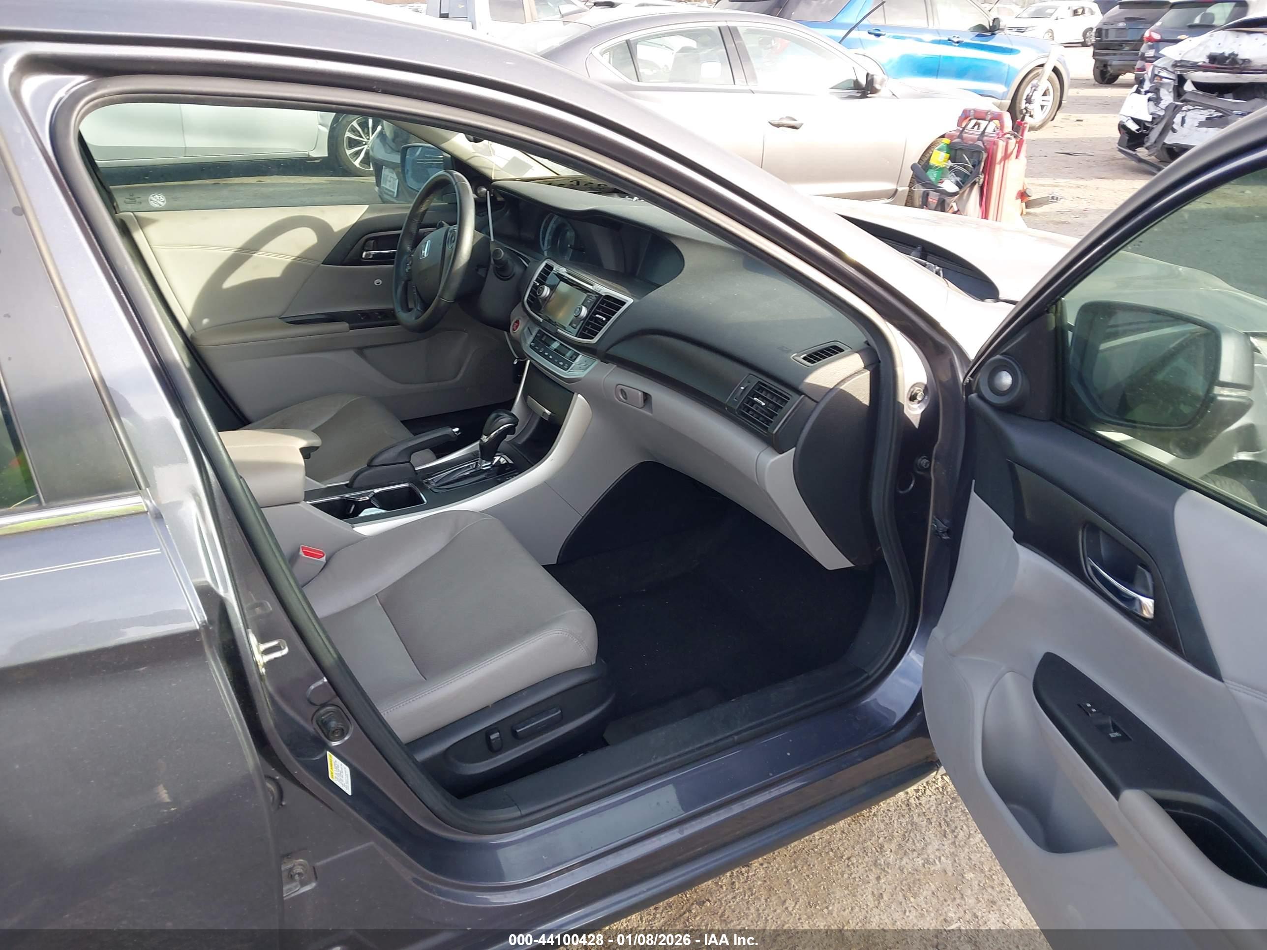 HONDA ACCORD image 5
