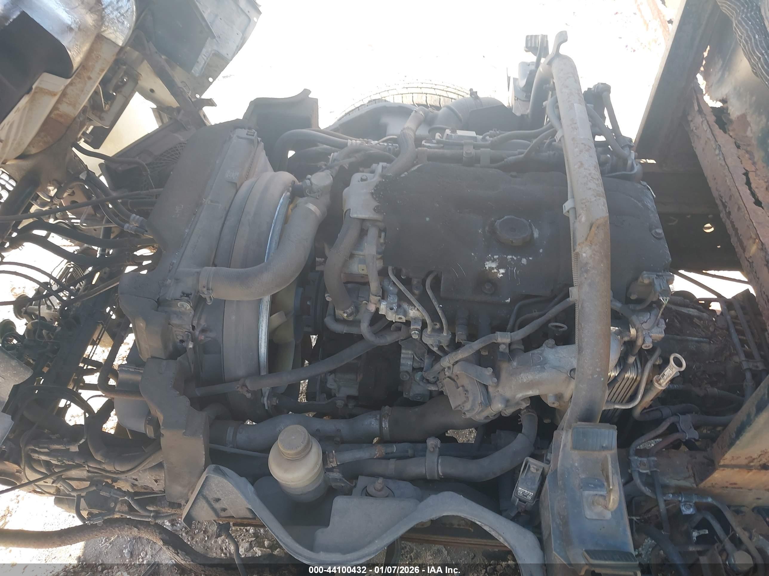 MITSUBISHI FUSO image 10