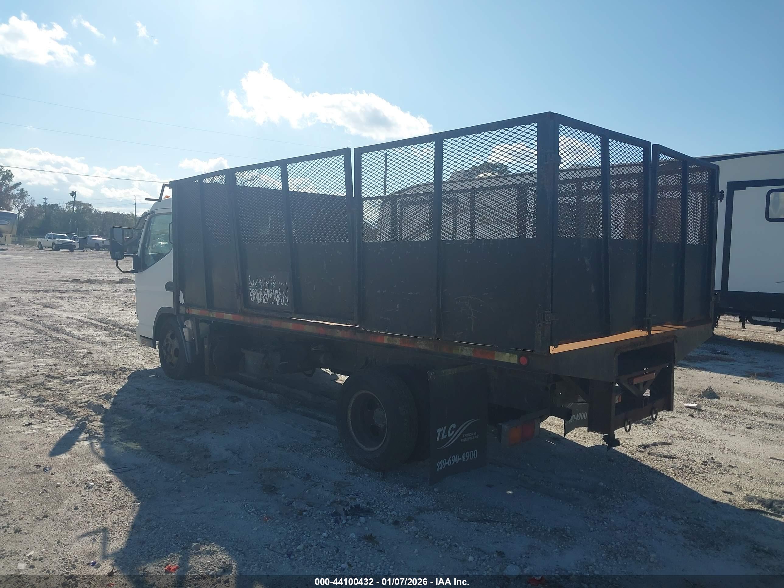 MITSUBISHI FUSO image 3