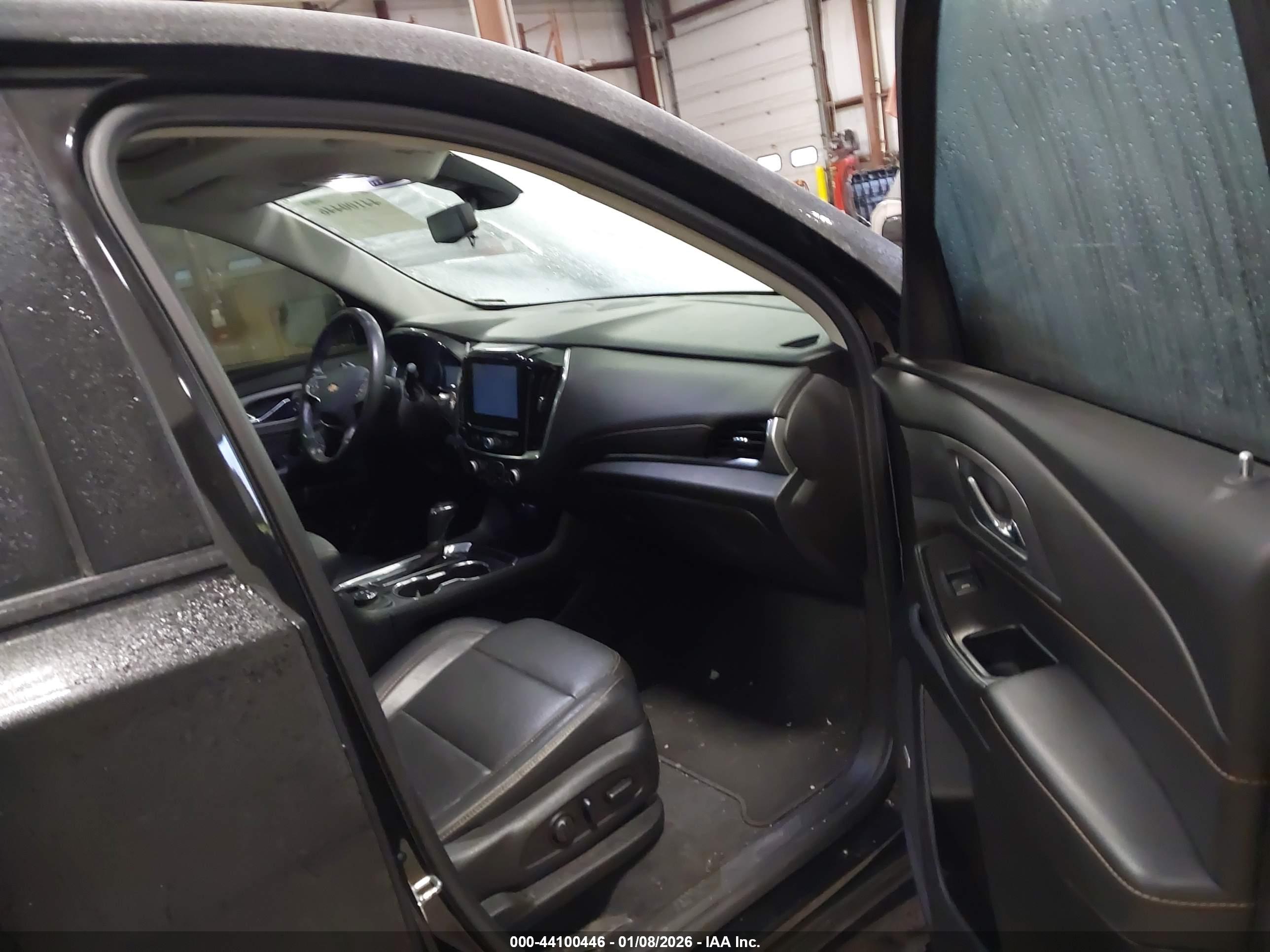 CHEVROLET TRAVERSE image 5