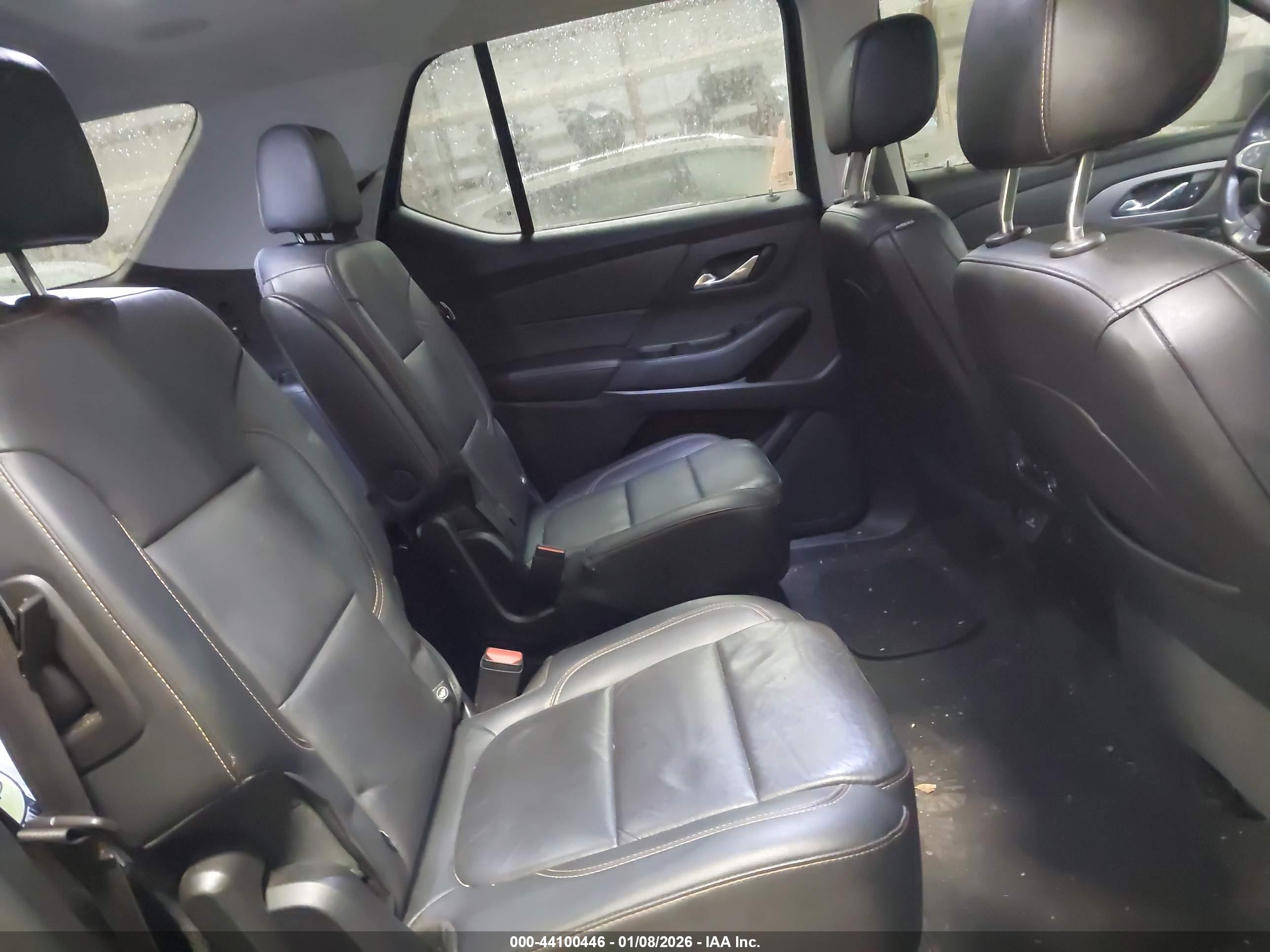 CHEVROLET TRAVERSE image 8