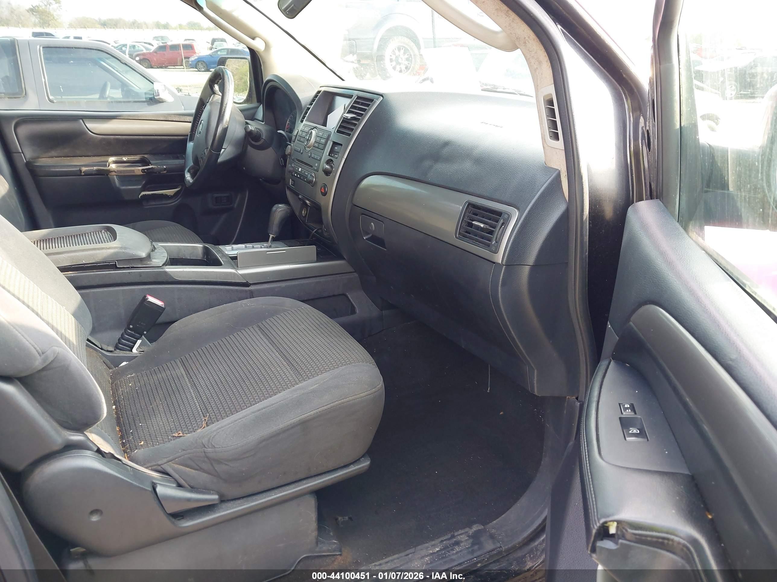 NISSAN ARMADA image 5
