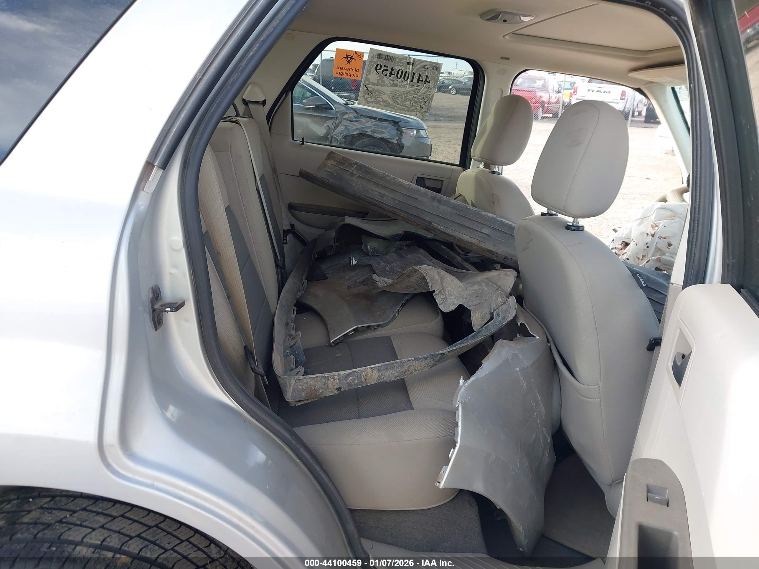 FORD ESCAPE image 8