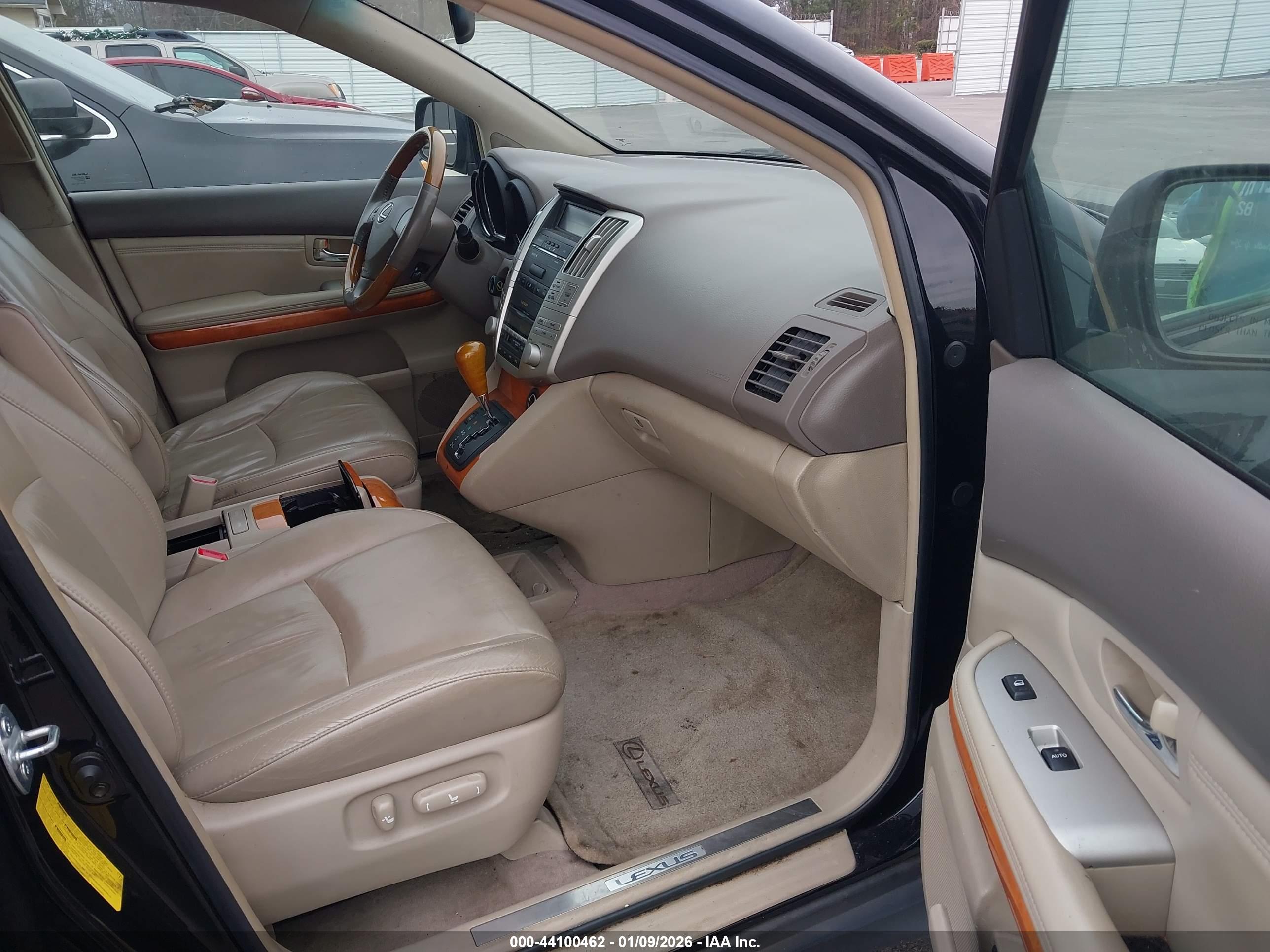 LEXUS RX image 5